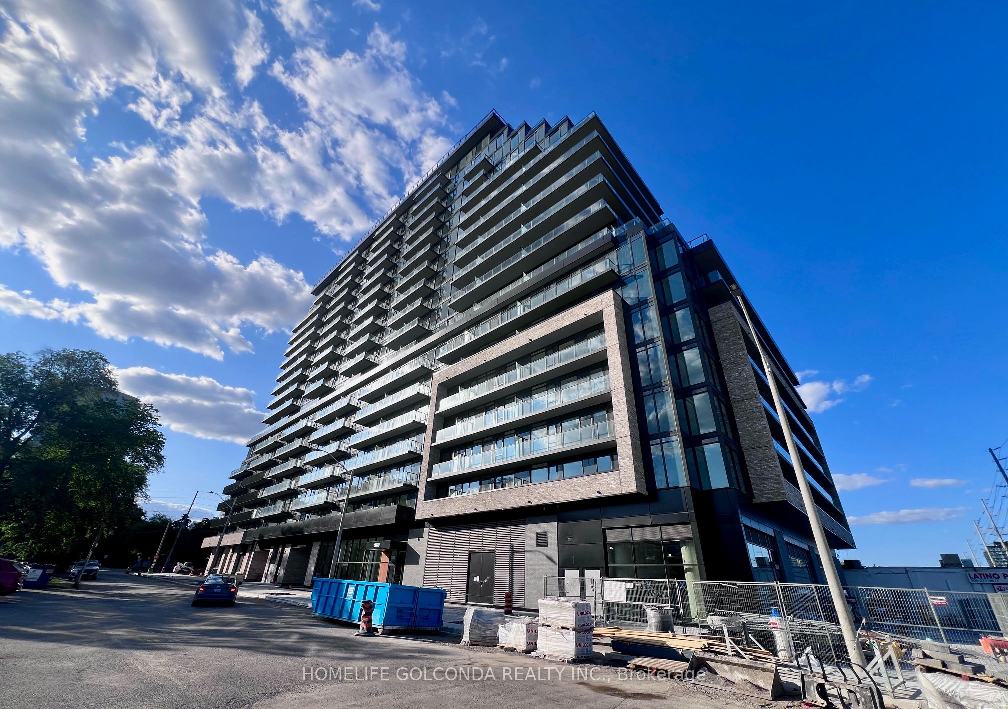 3009 Novar Rd Property Photo 1