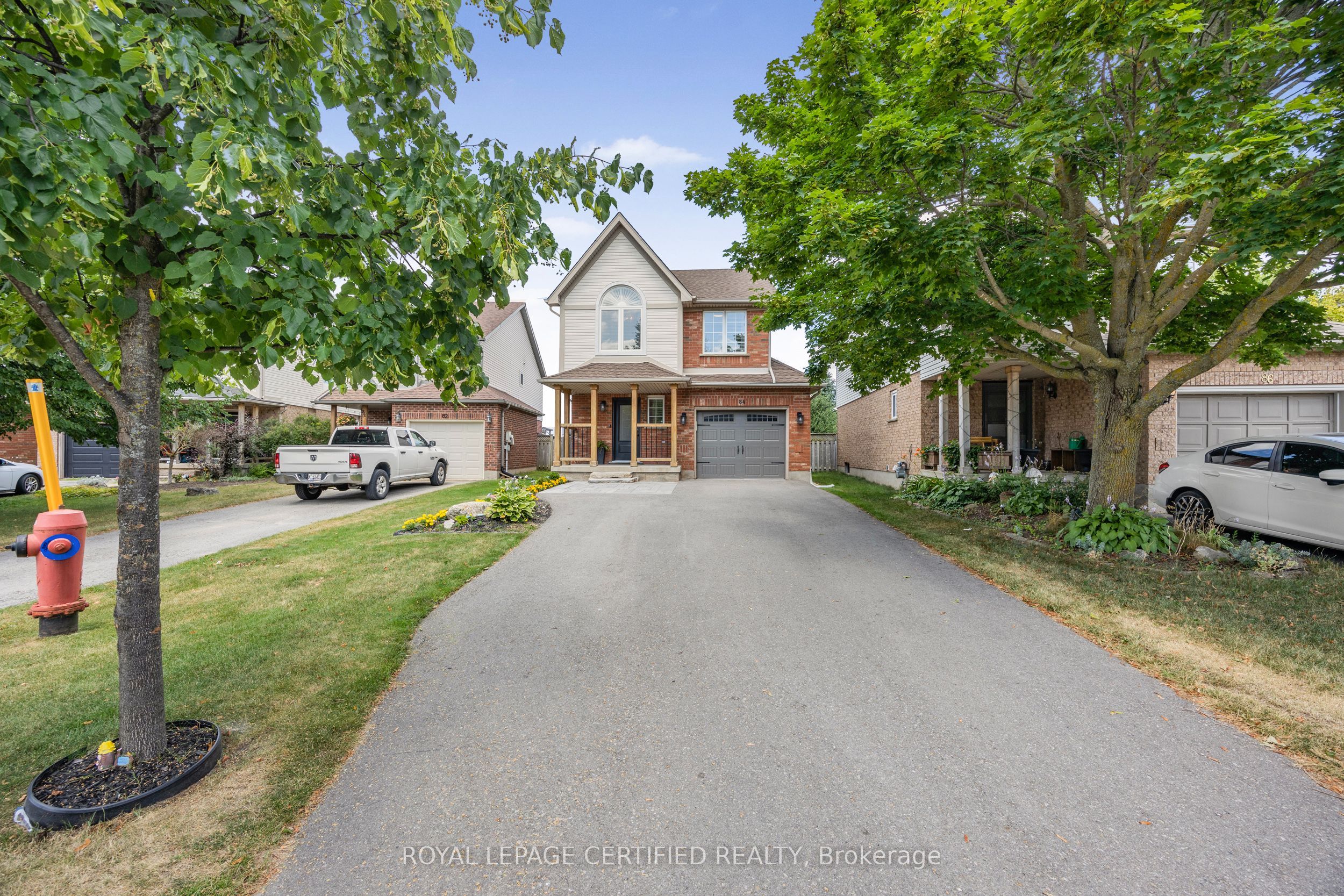 84 Colbourne Cres Property Photo 1