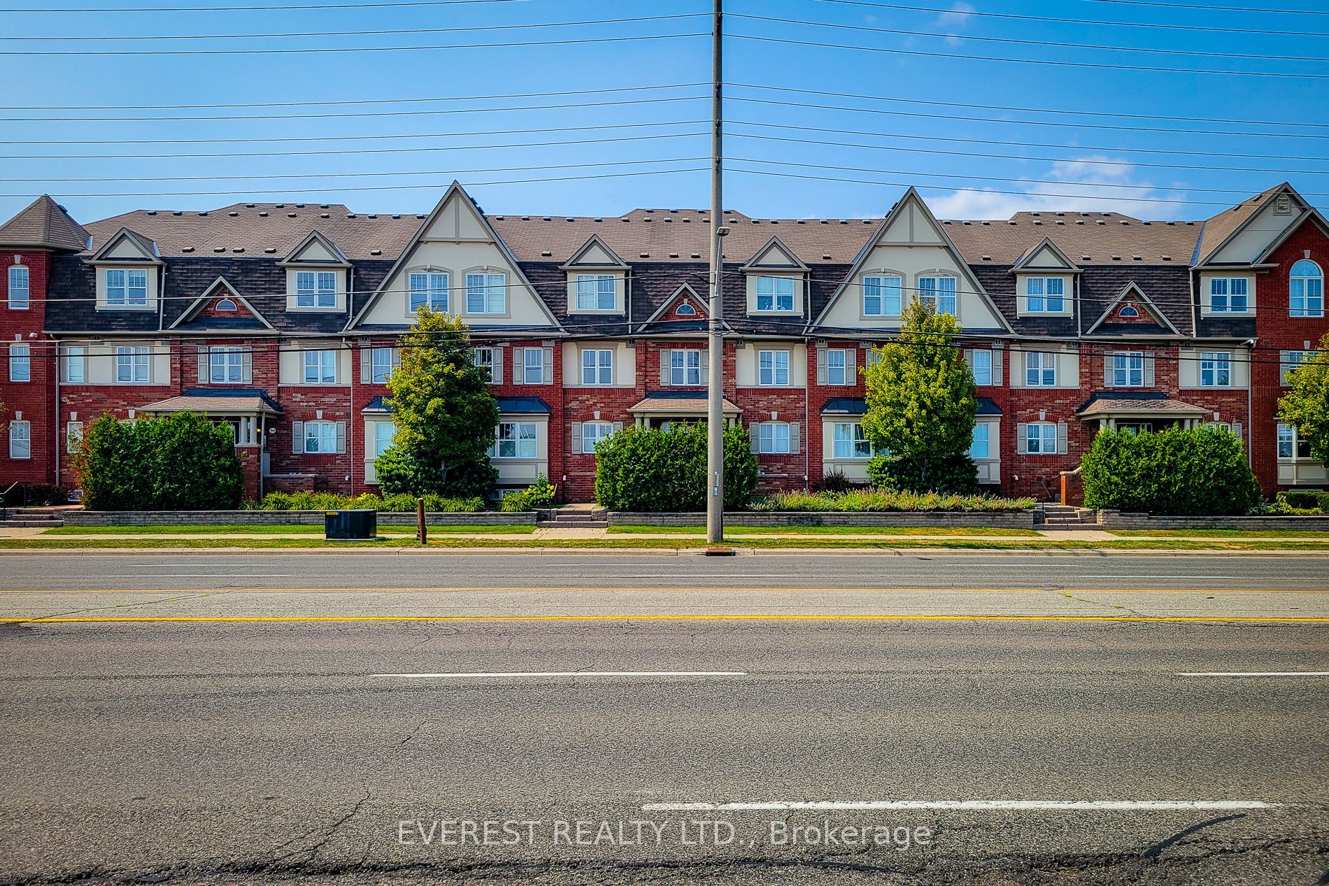 639 Dundas Street W 5 Property Photo 1