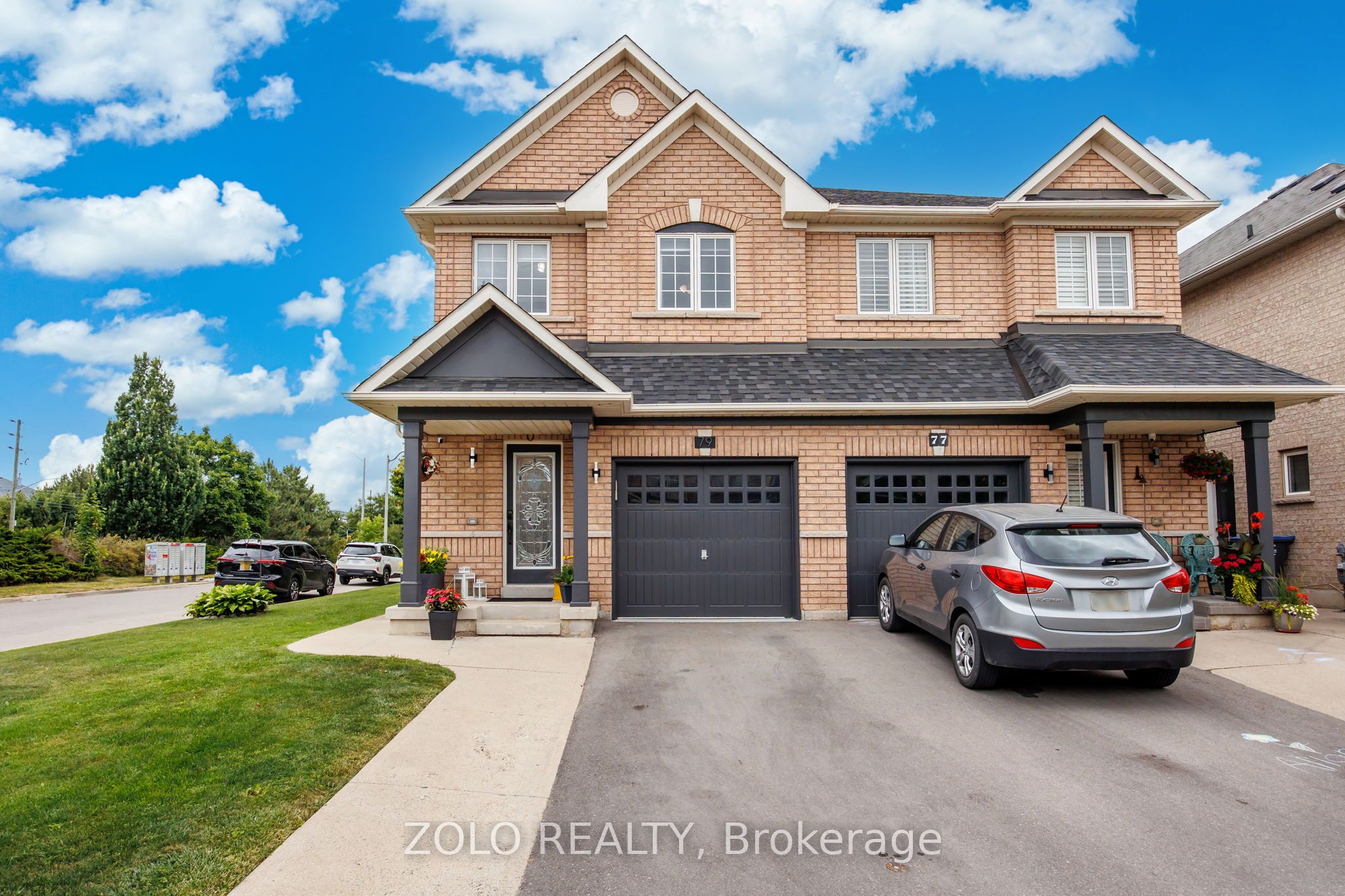 79 Crystalview Crescent S Property Photo 1