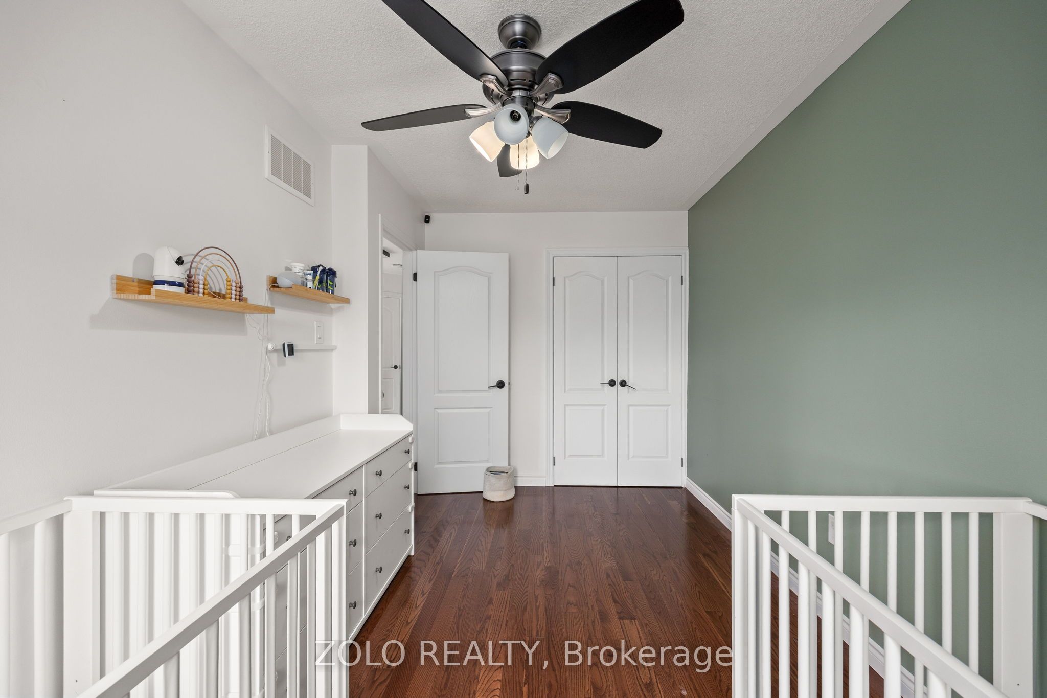 79 Crystalview Crescent S Property Photo 16