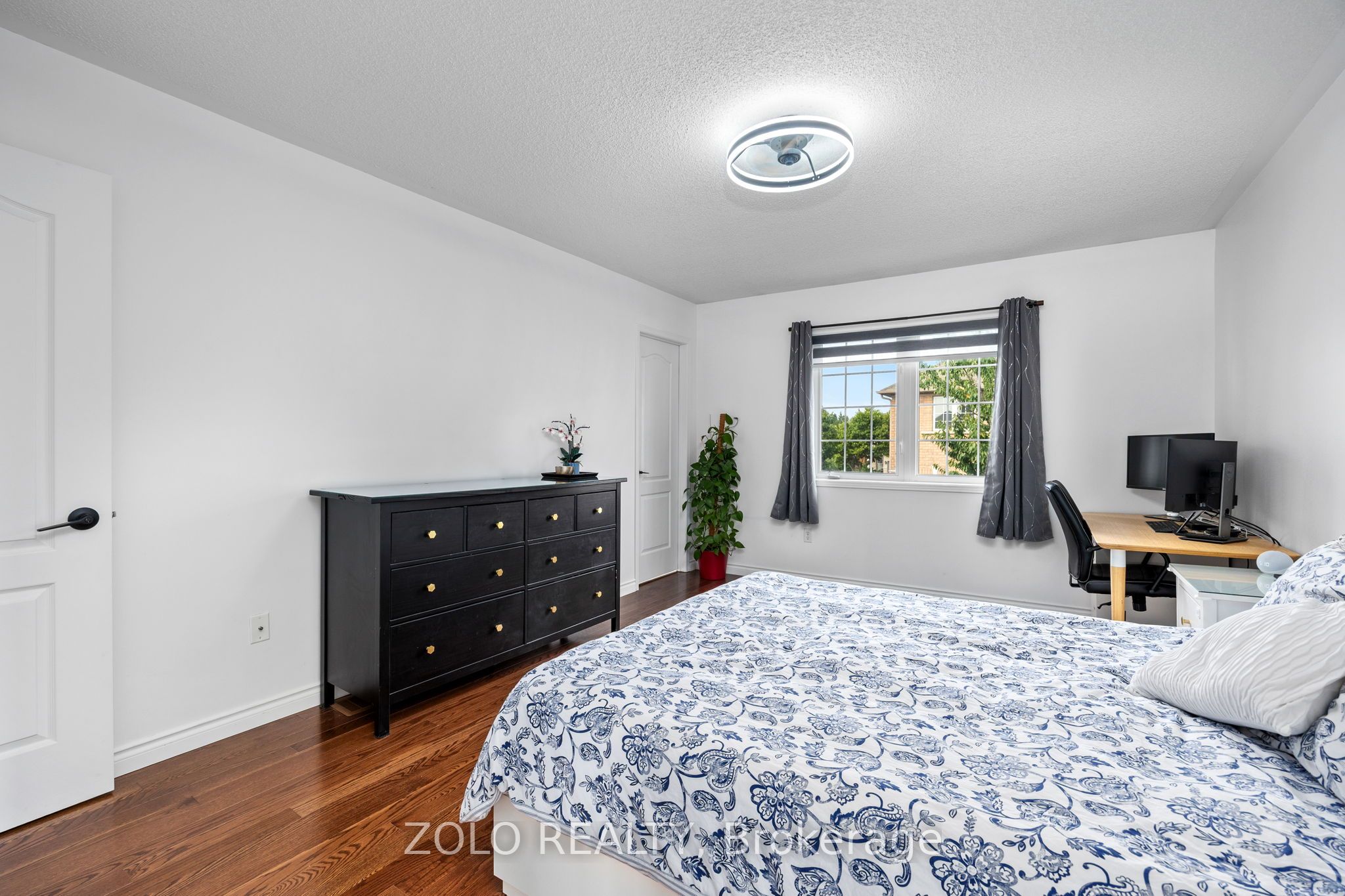 79 Crystalview Crescent S Property Photo 18