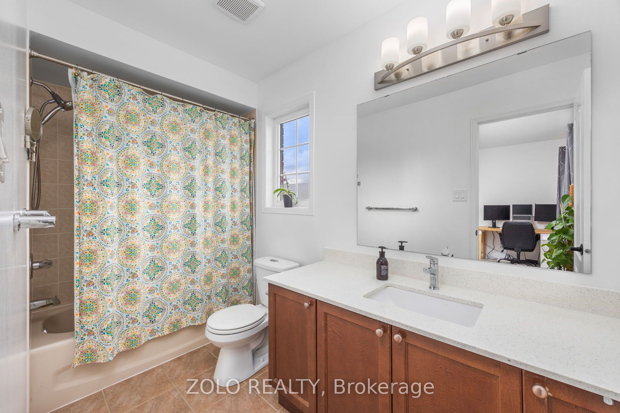 79 Crystalview Crescent S Property Photo 20