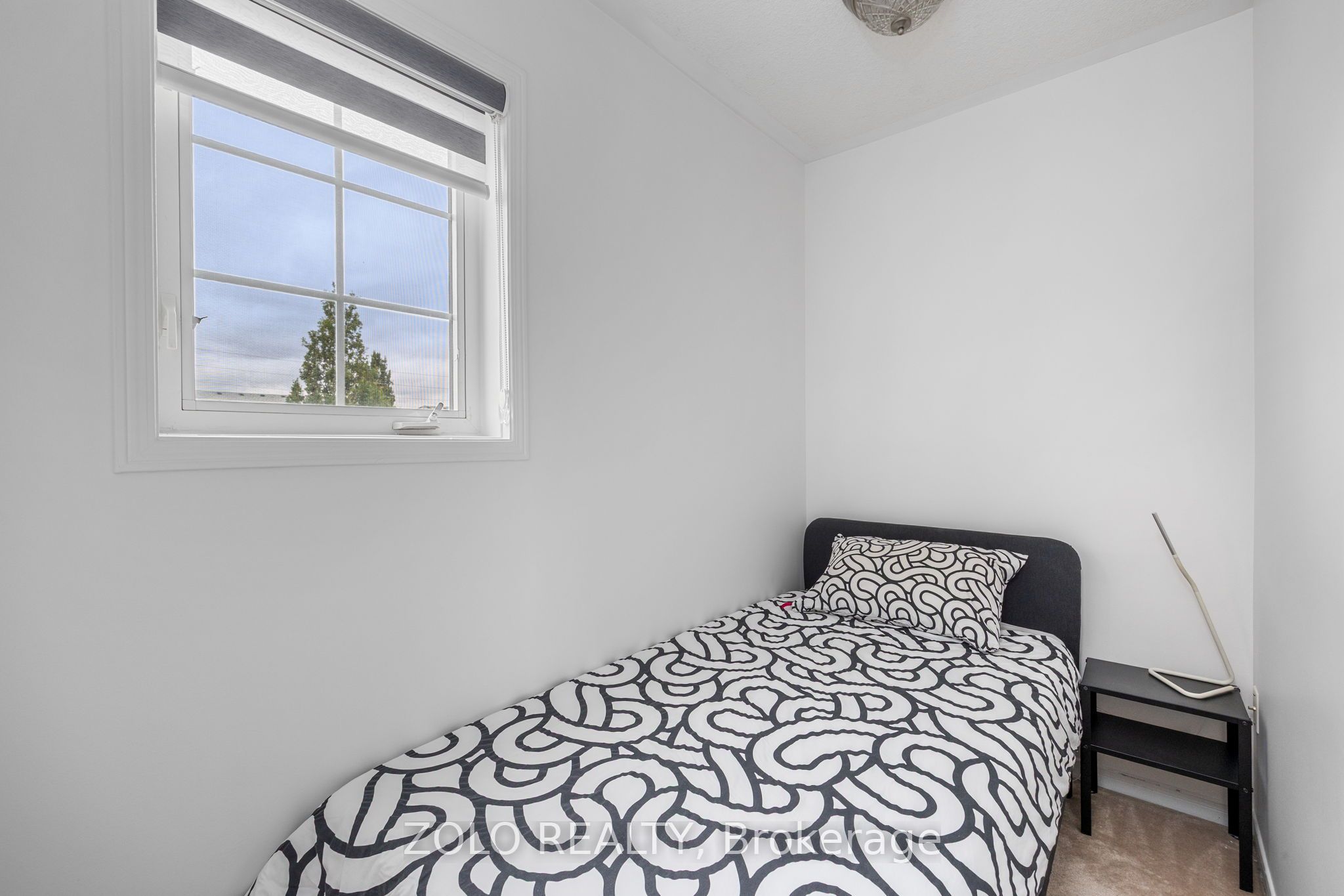 79 Crystalview Crescent S Property Photo 25