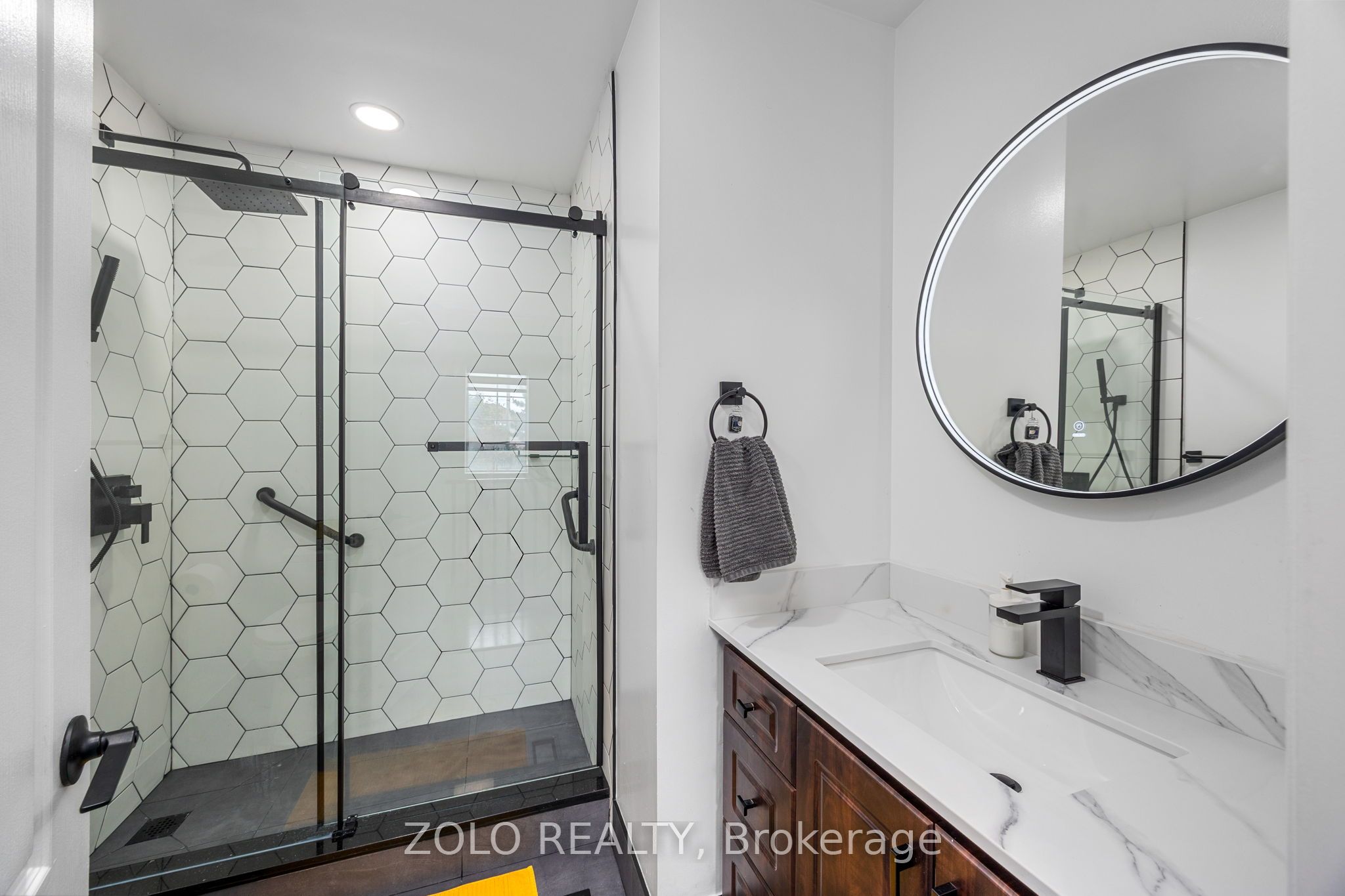 79 Crystalview Crescent S Property Photo 26