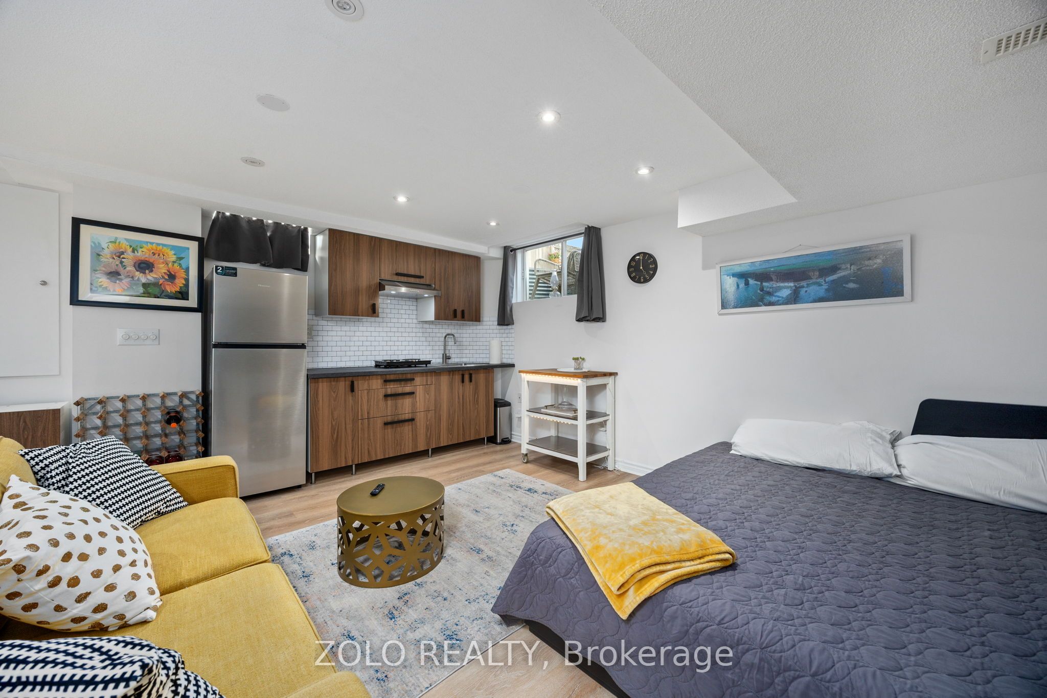 79 Crystalview Crescent S Property Photo 29