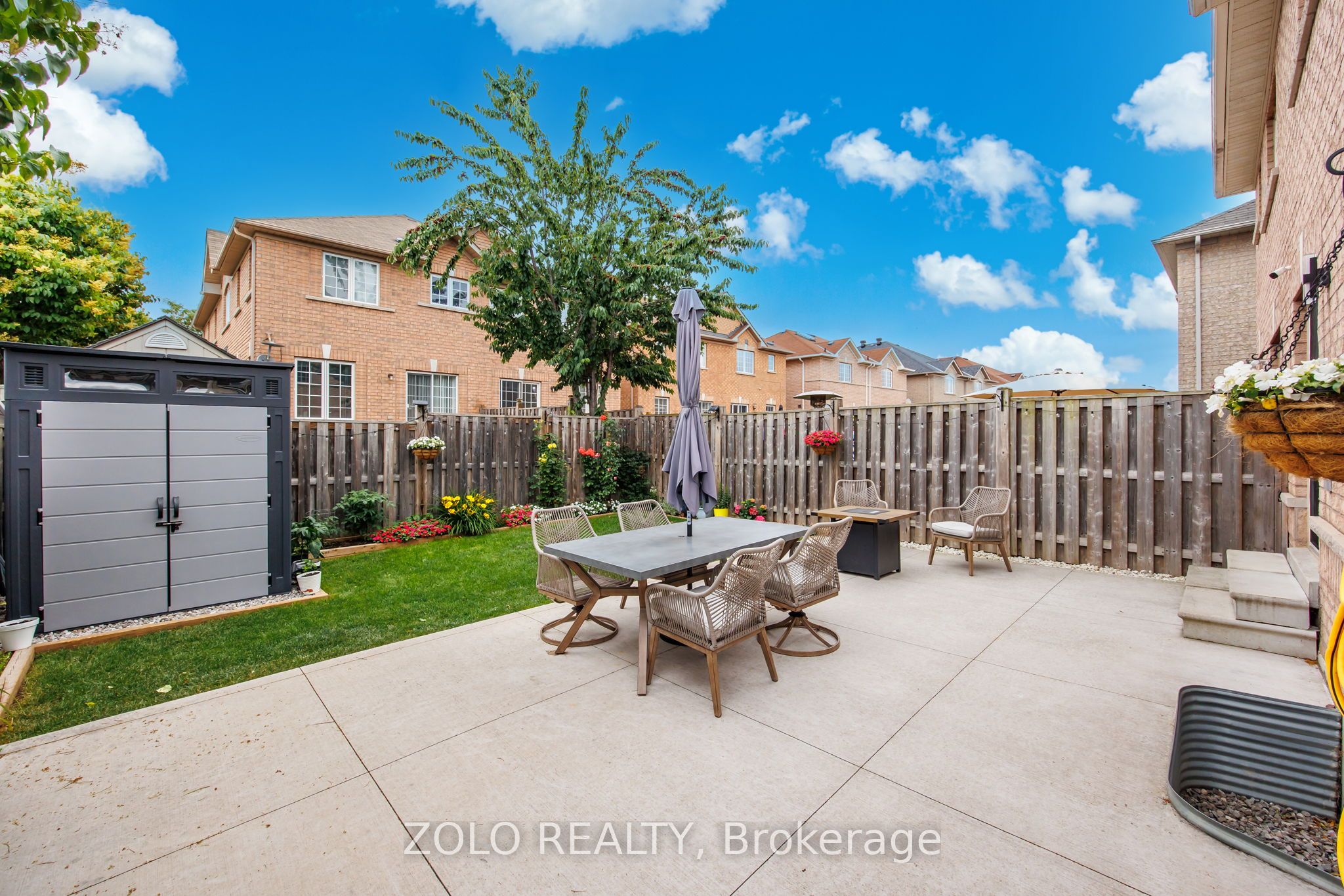 79 Crystalview Crescent S Property Photo 35