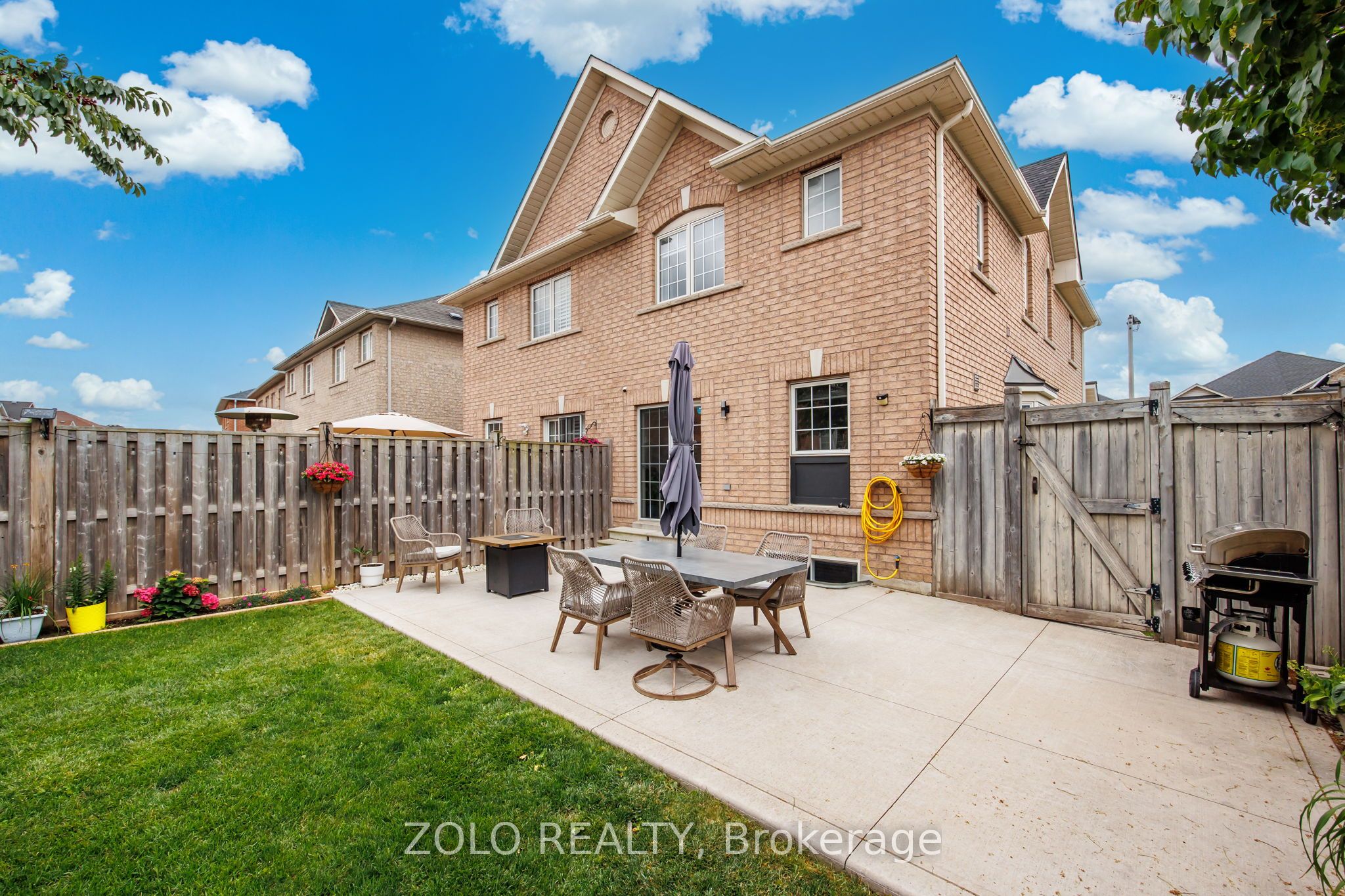 79 Crystalview Crescent S Property Photo 36