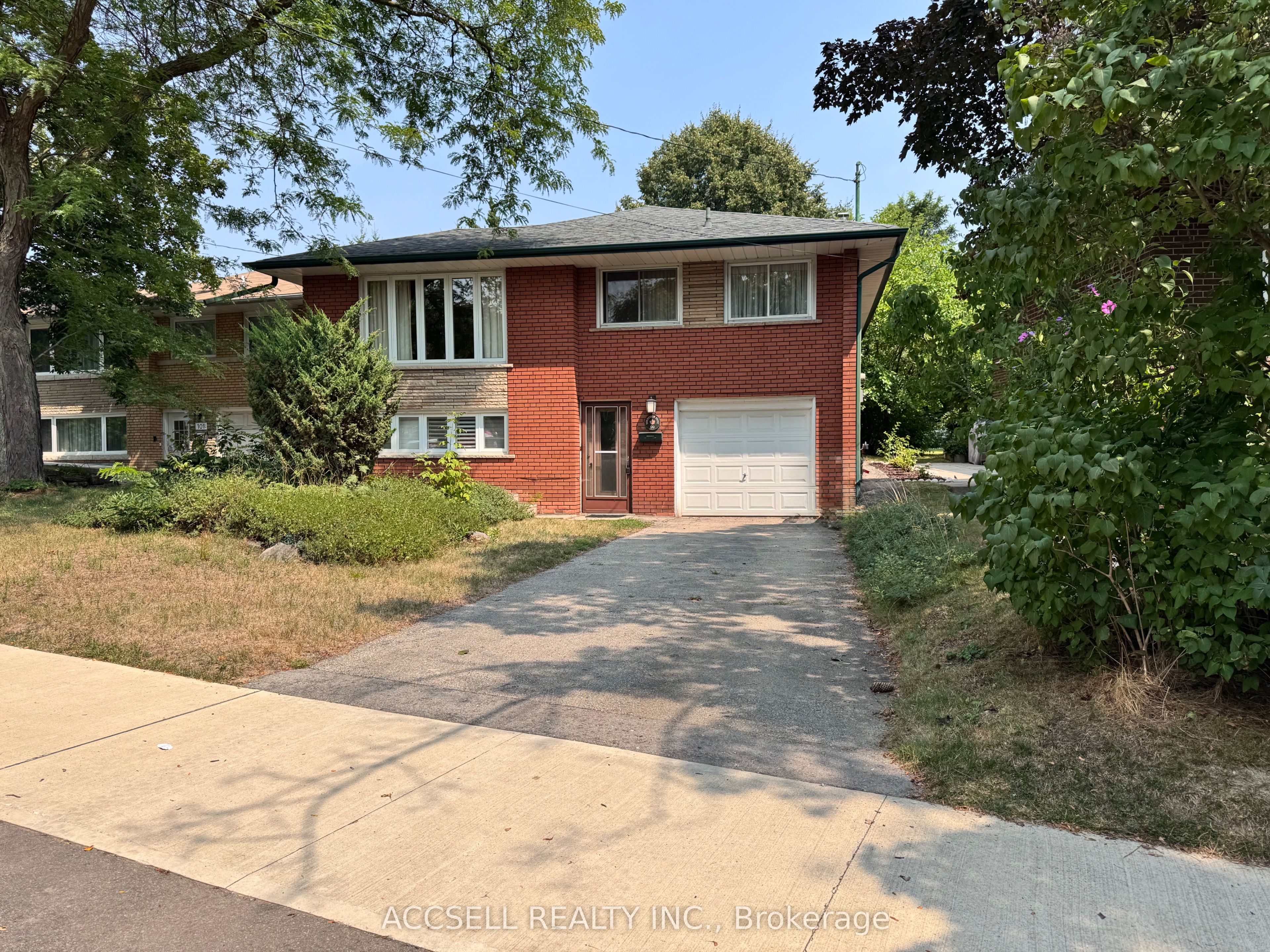 99 Bonnyview Drive Property Photo 1