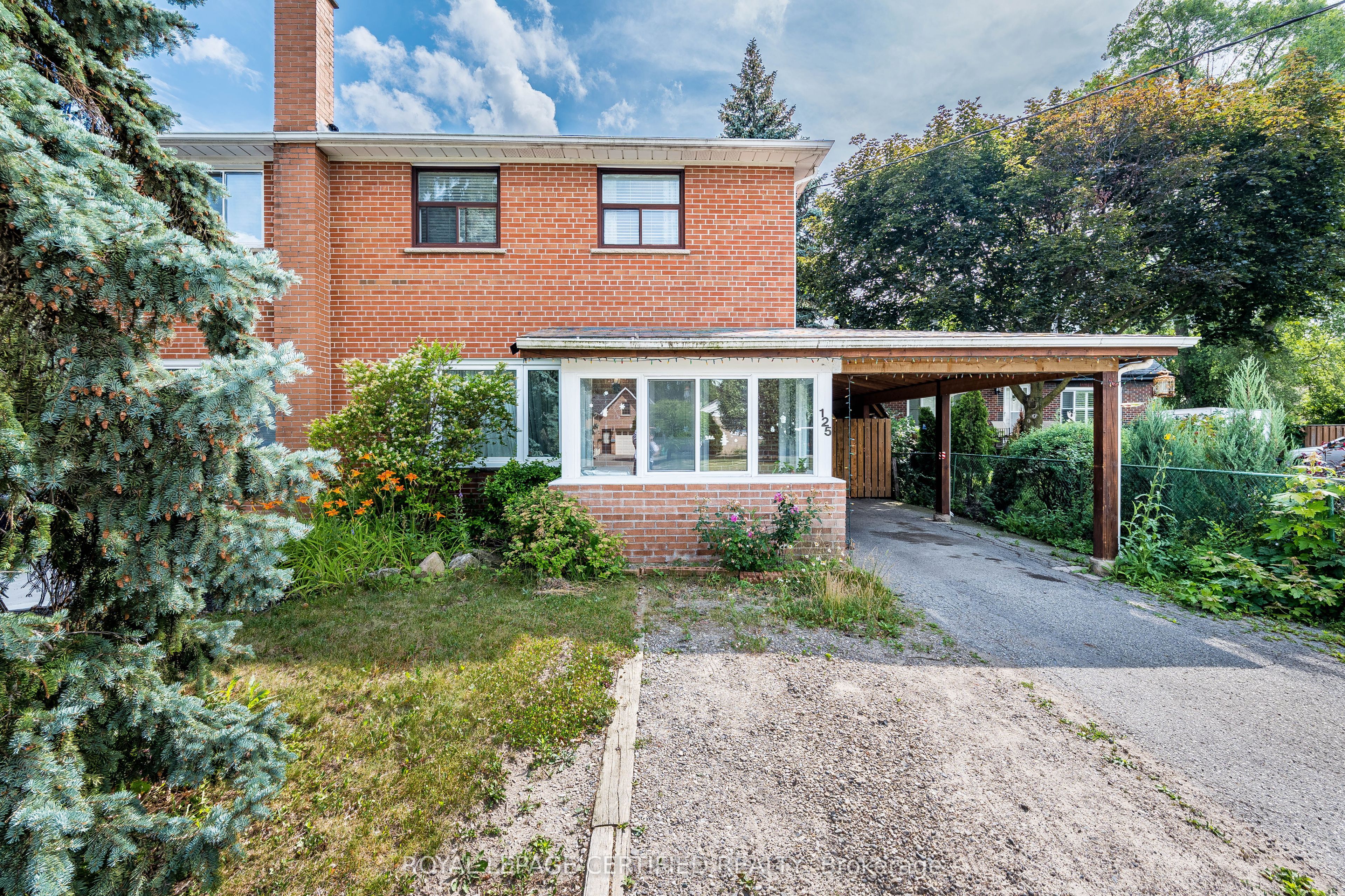 125 Mcmurchy Avenue S Property Photo 1