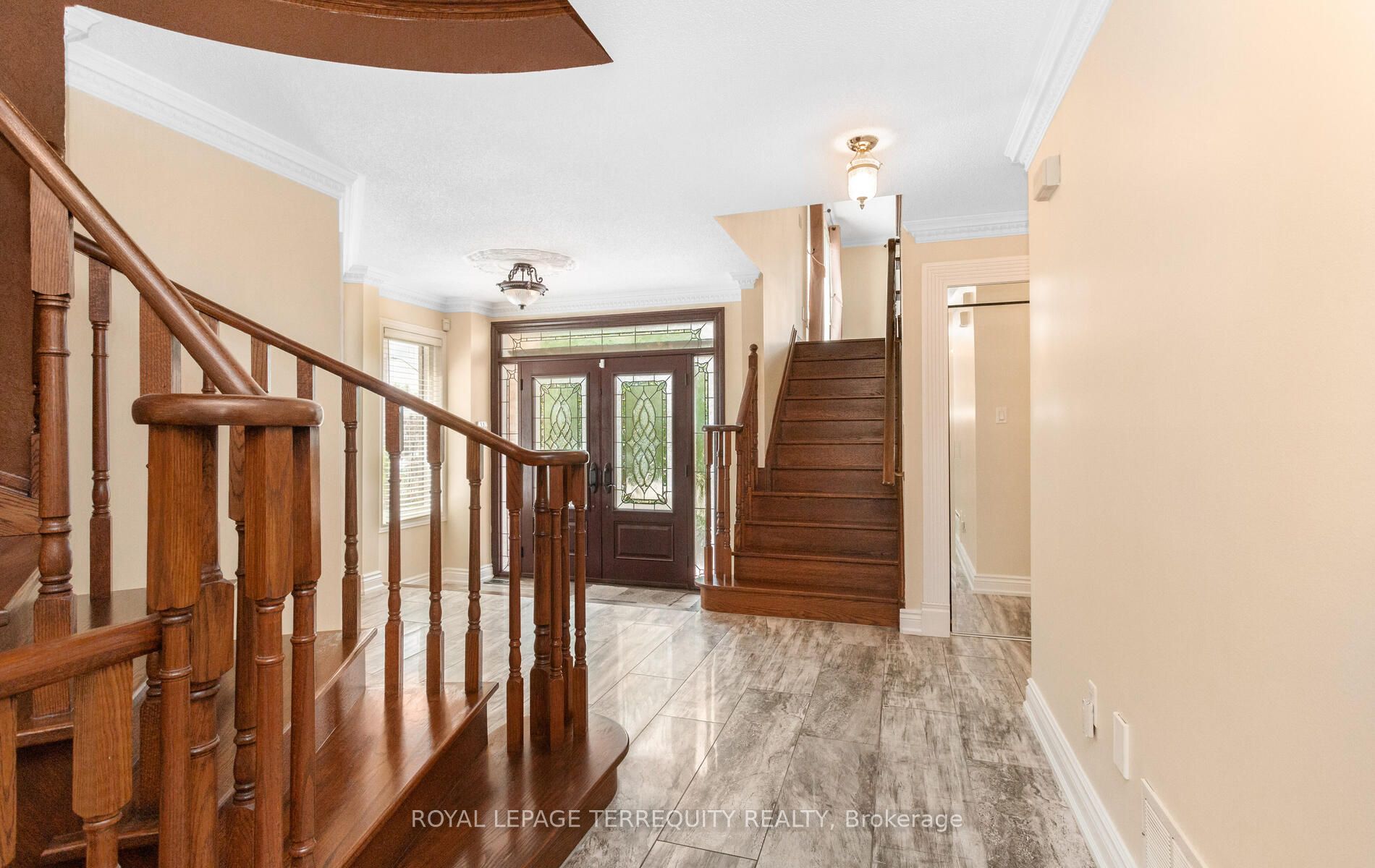 5839 Fieldon Road Property Photo 5