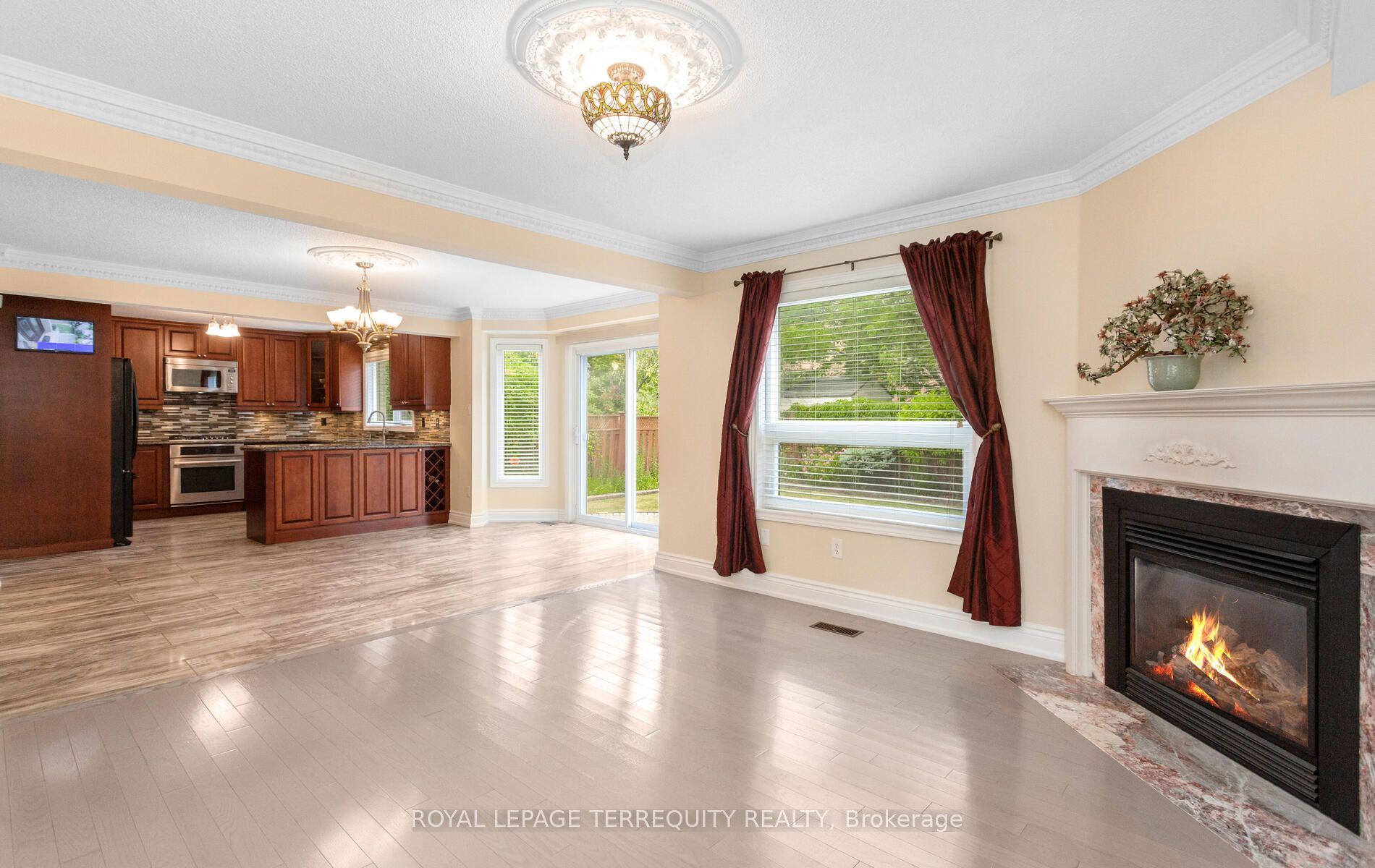 5839 Fieldon Road Property Photo 15