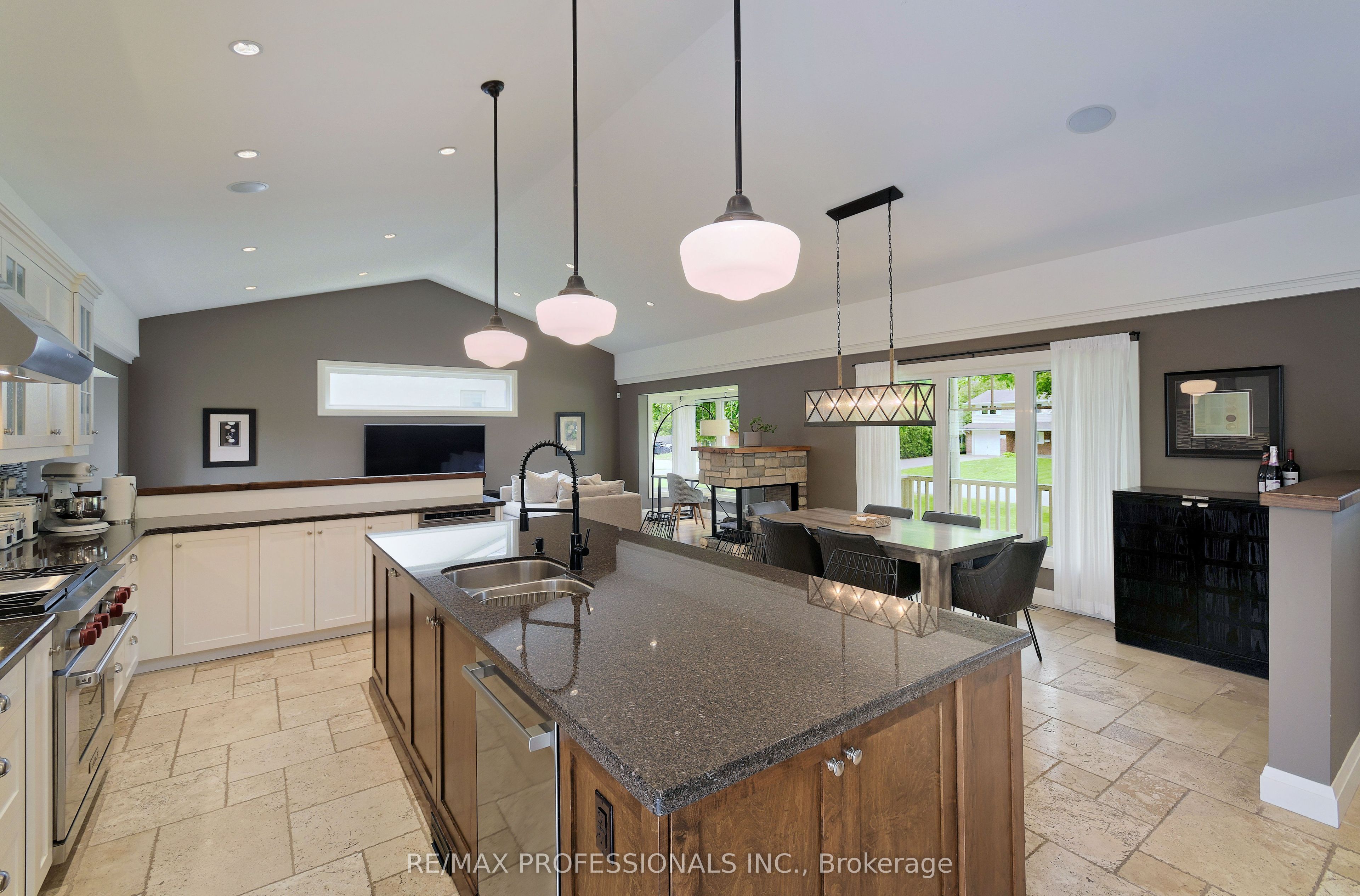 321 Wendy Lane Property Photo 8