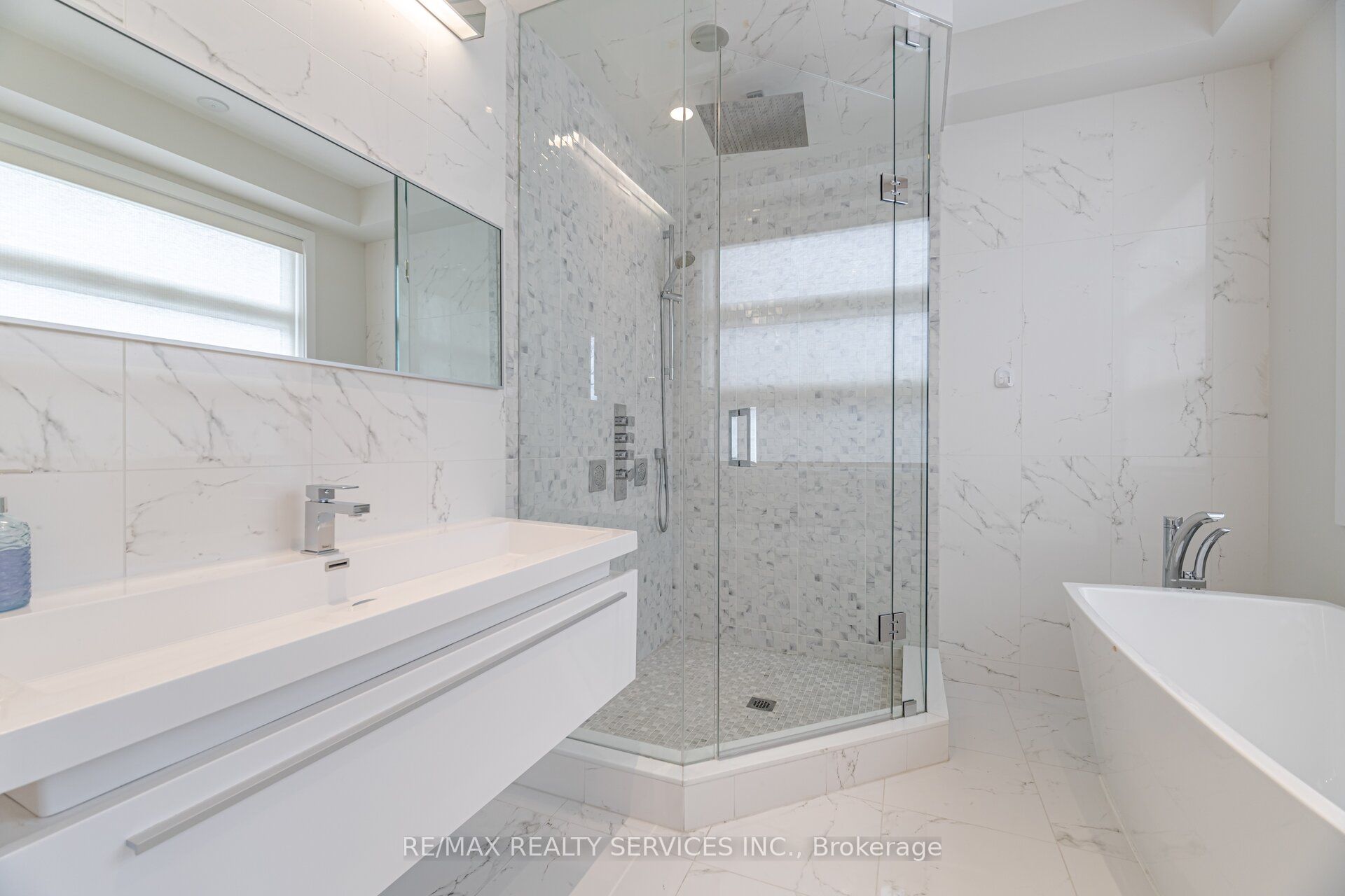 685 Montbeck Crescent Property Photo 20