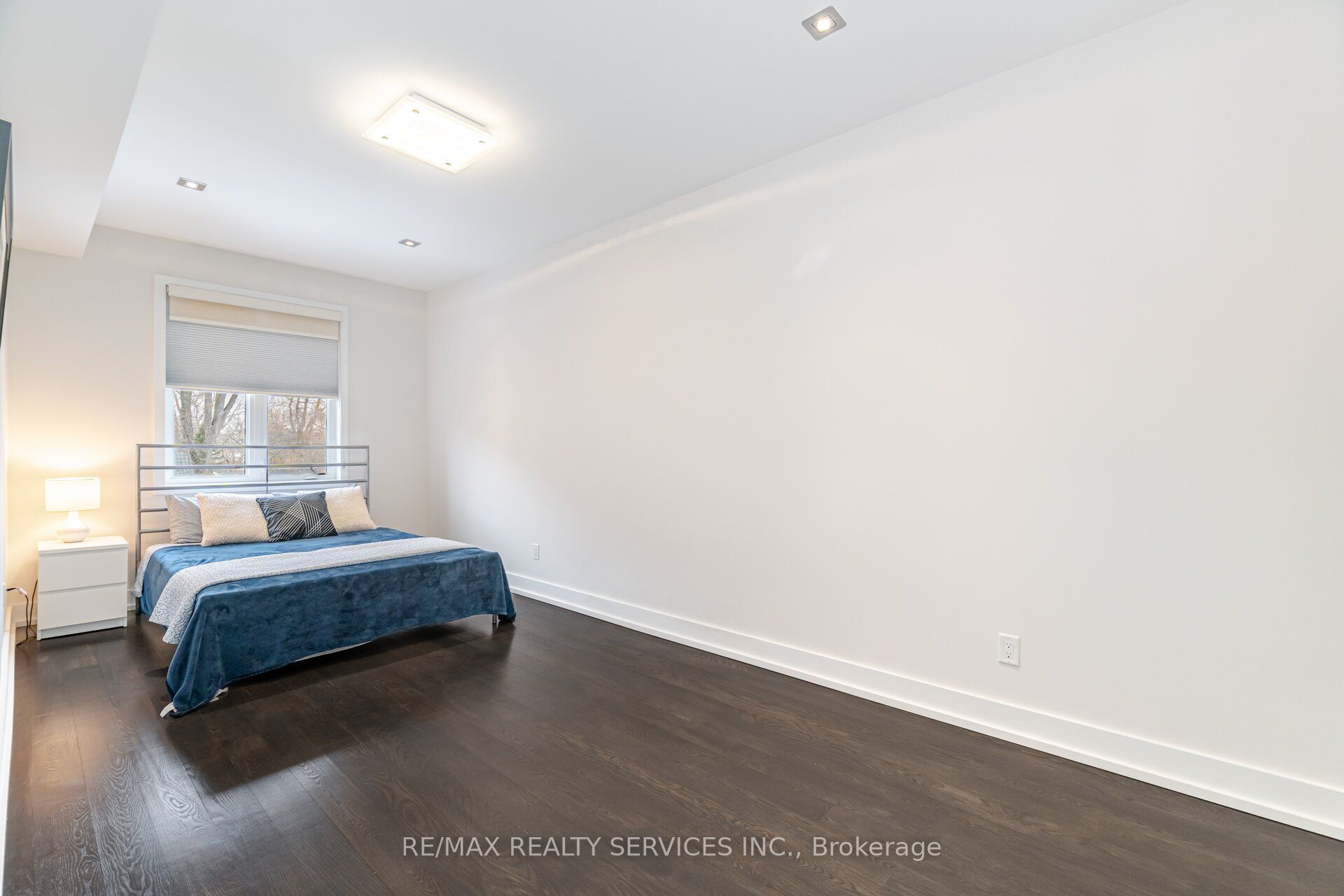 685 Montbeck Crescent Property Photo 24