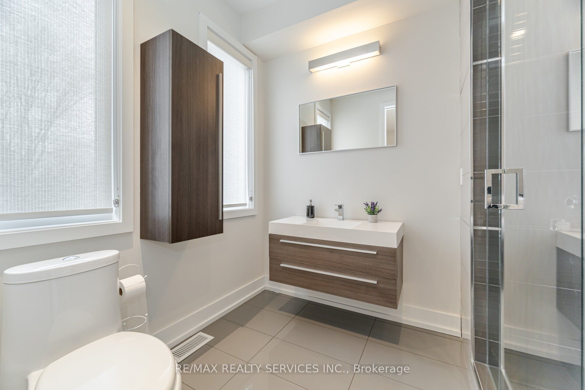 685 Montbeck Crescent Property Photo 28