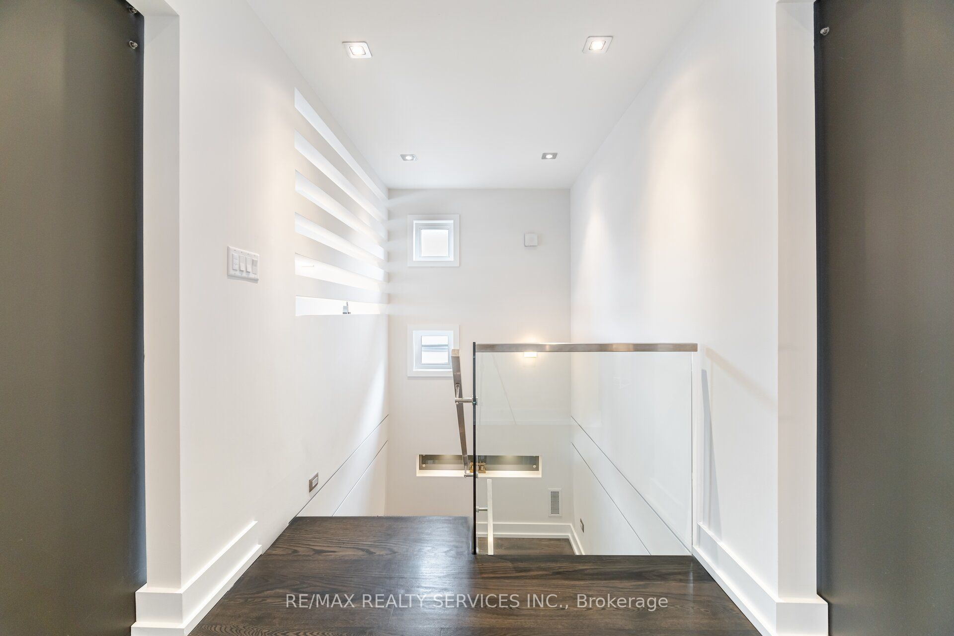 685 Montbeck Crescent Property Photo 29