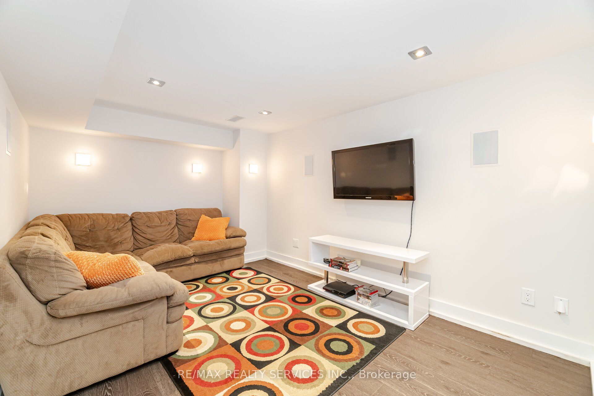 685 Montbeck Crescent Property Photo 44