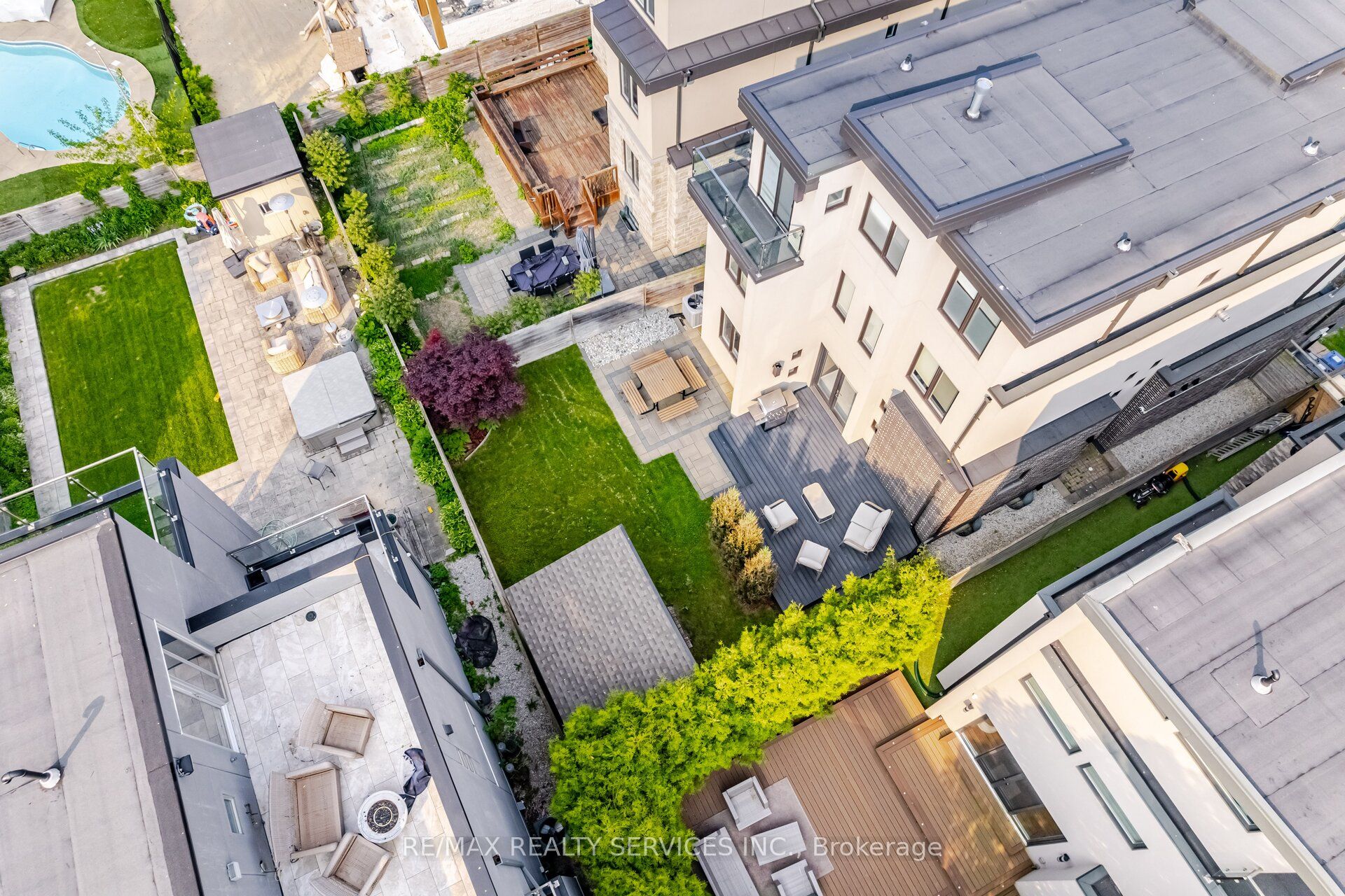 685 Montbeck Crescent Property Photo 47