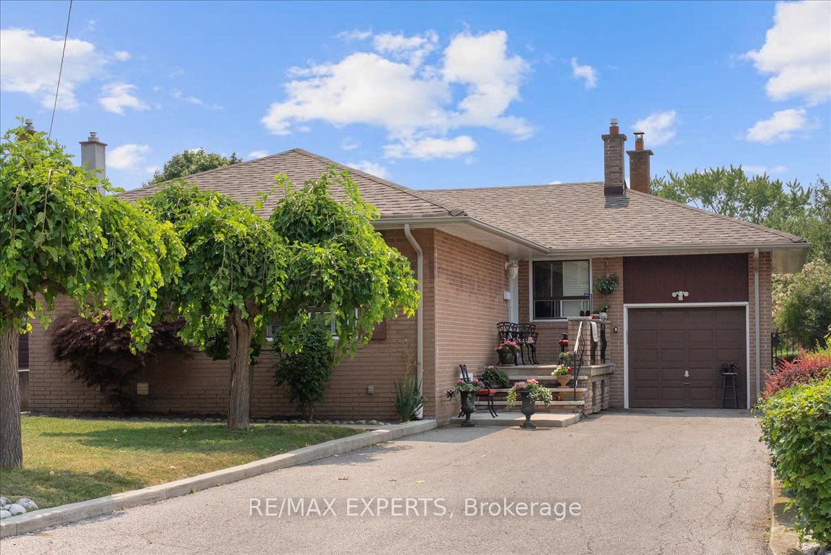 5 Del Ria Drive Property Photo 1