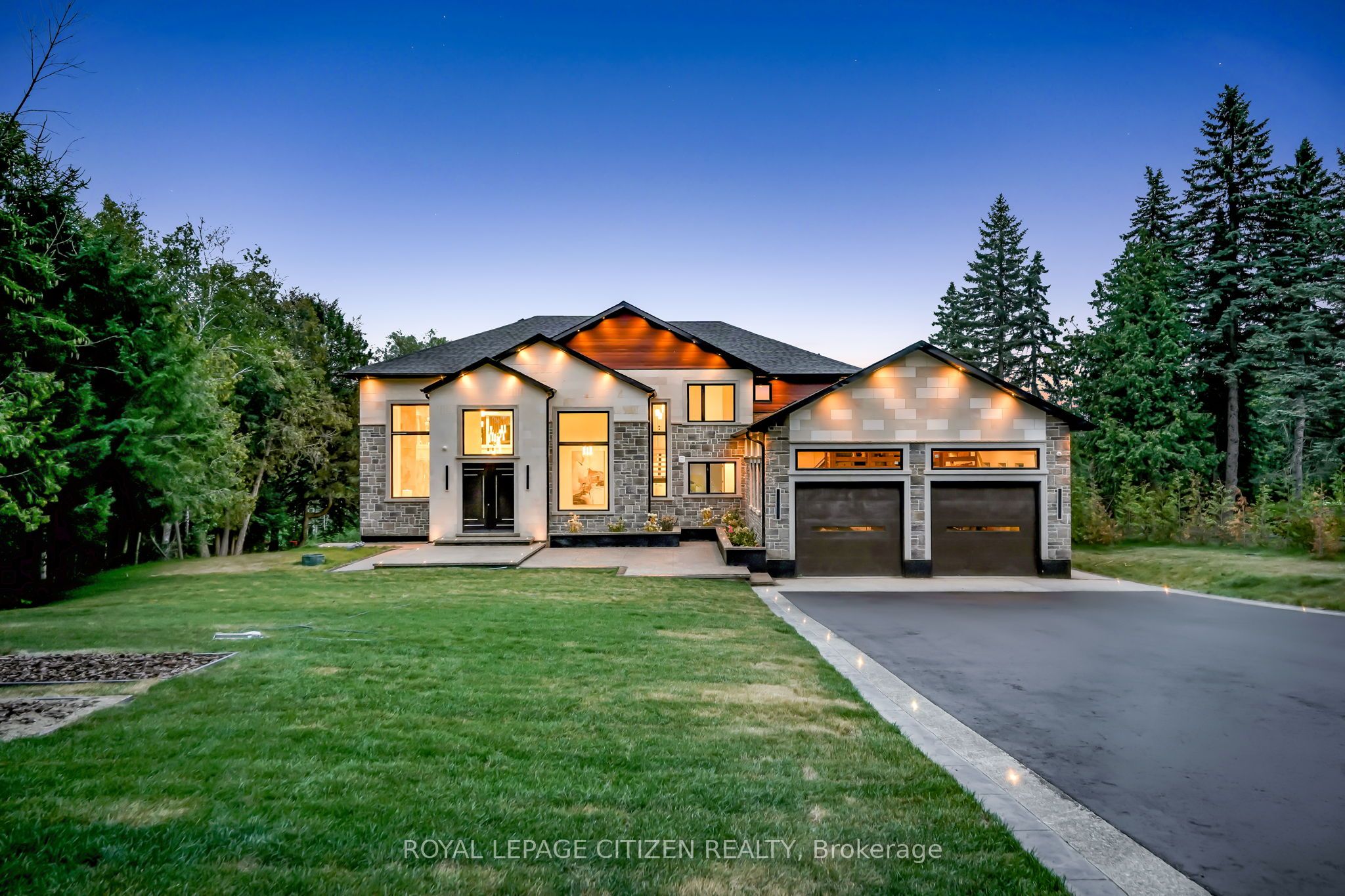 14 Cedar Dr