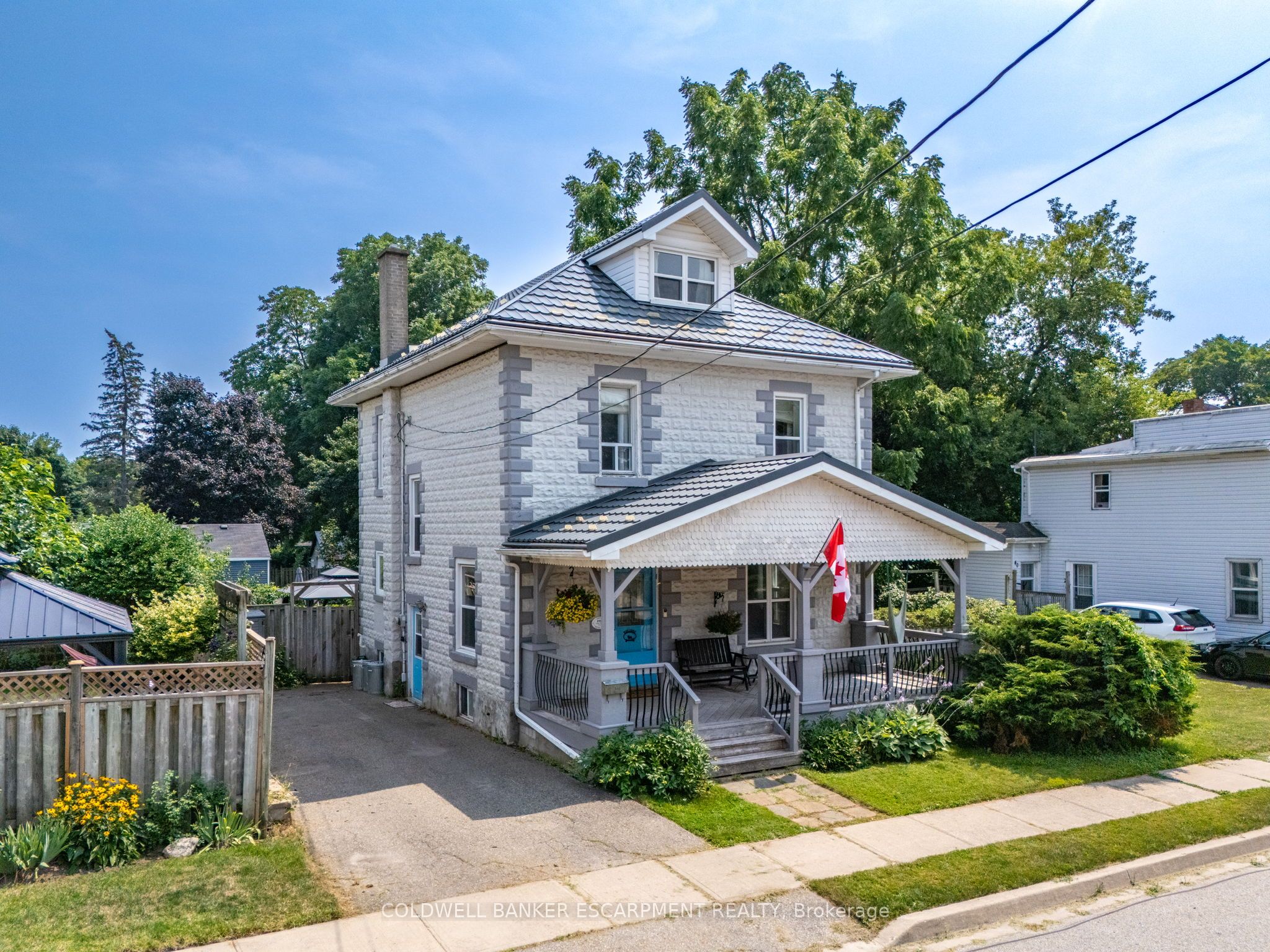 44 Church Street E Property Photo 1