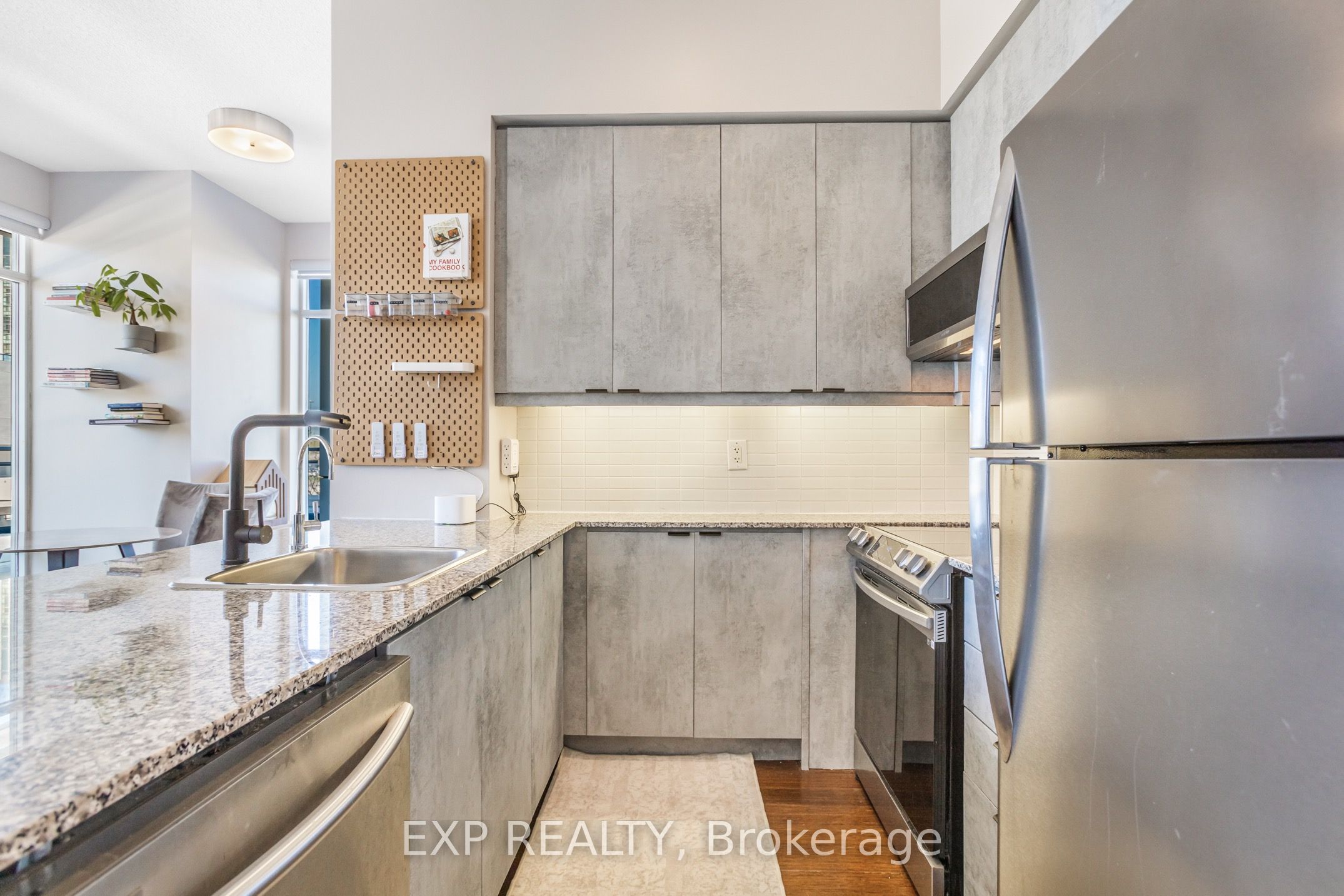 360 Square One Drive 306 Property Photo 8