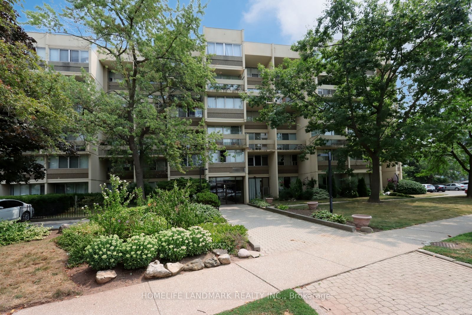 1300 Marlborough Court 136 Property Photo 1