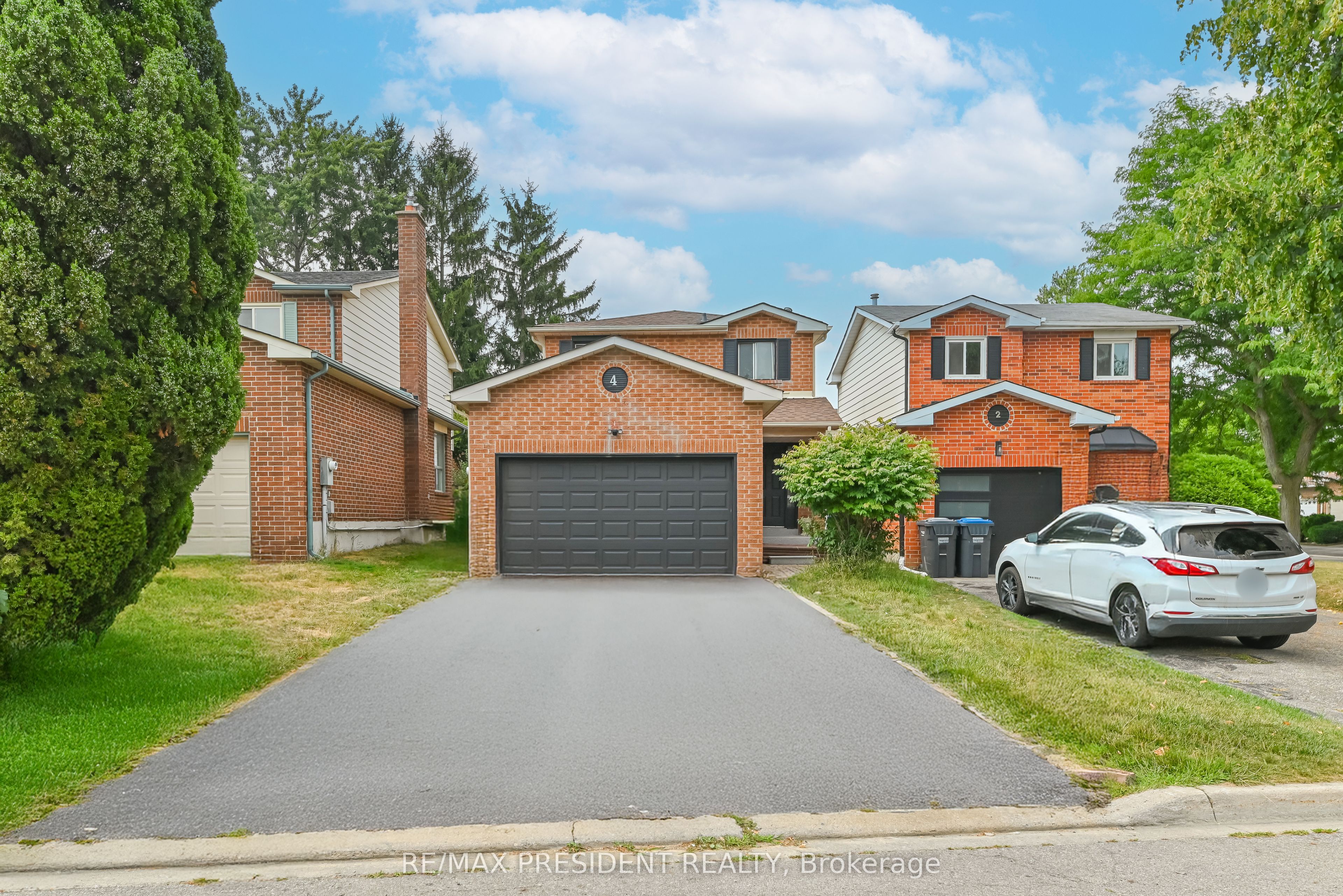 4 Lawnview Court Property Photo 1