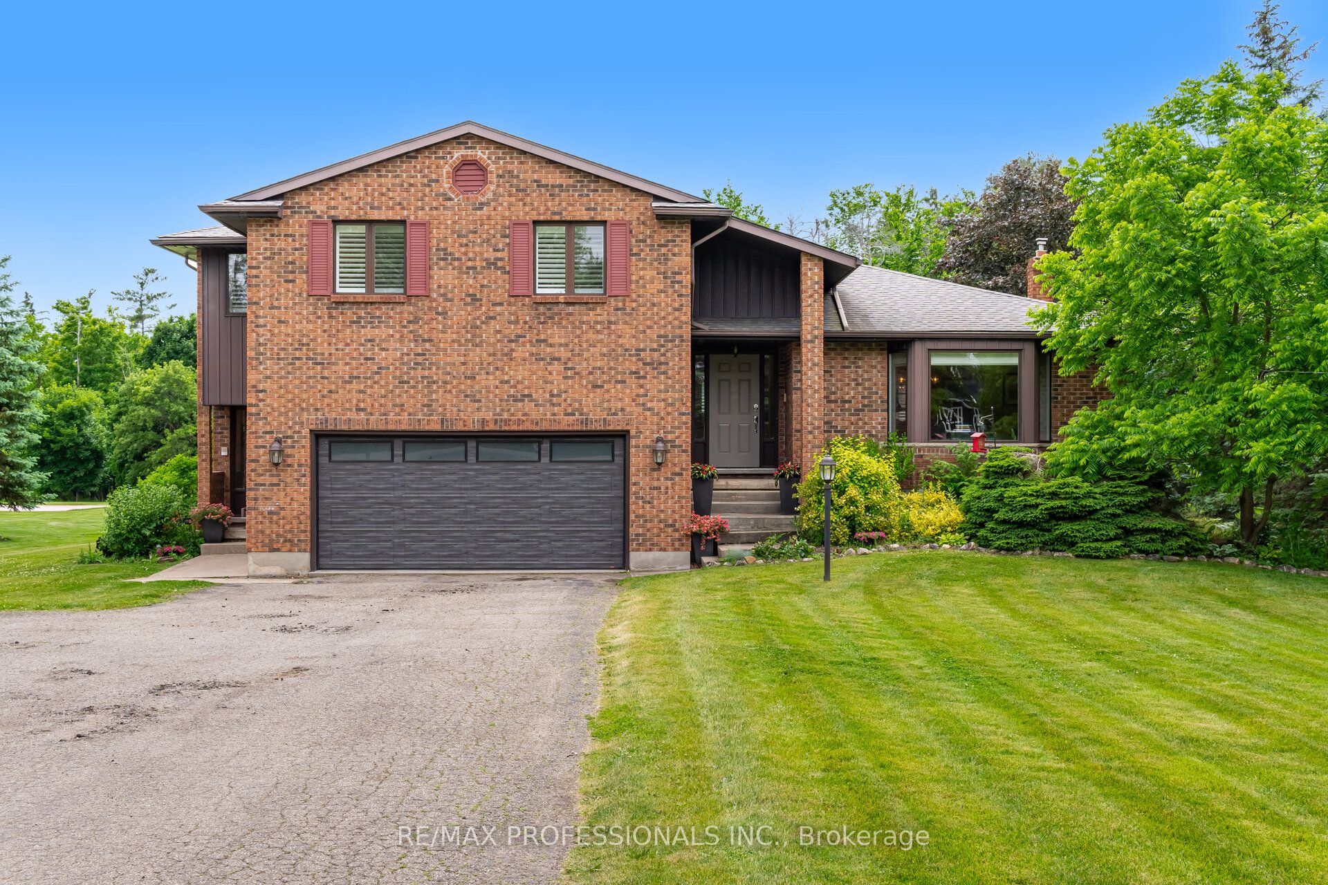 12130 Eighth Line Property Photo 1