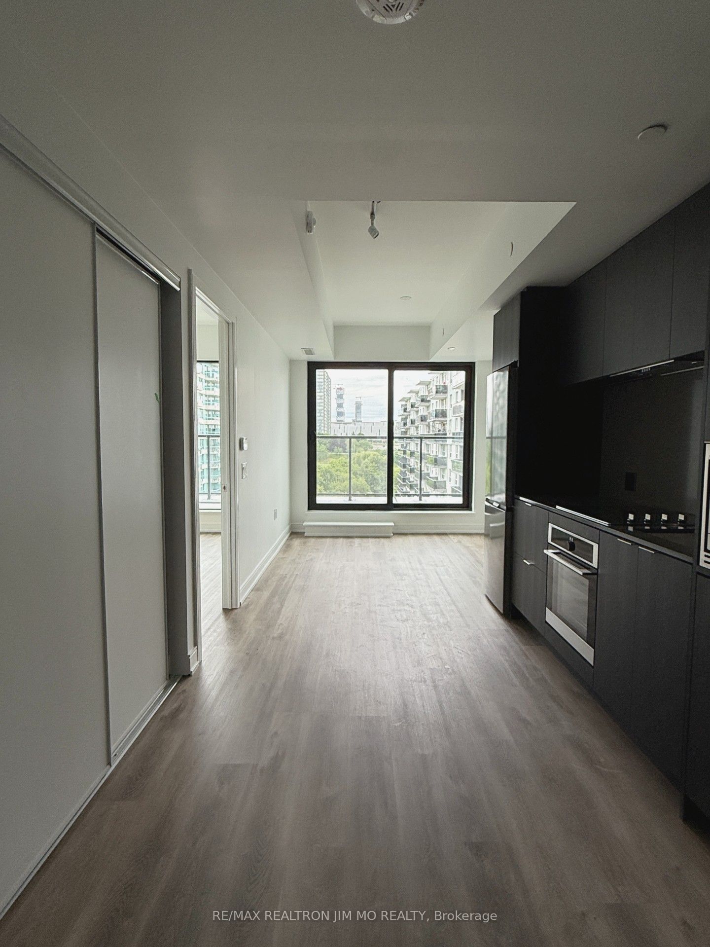 3009 Novar Rd Property Photo 1