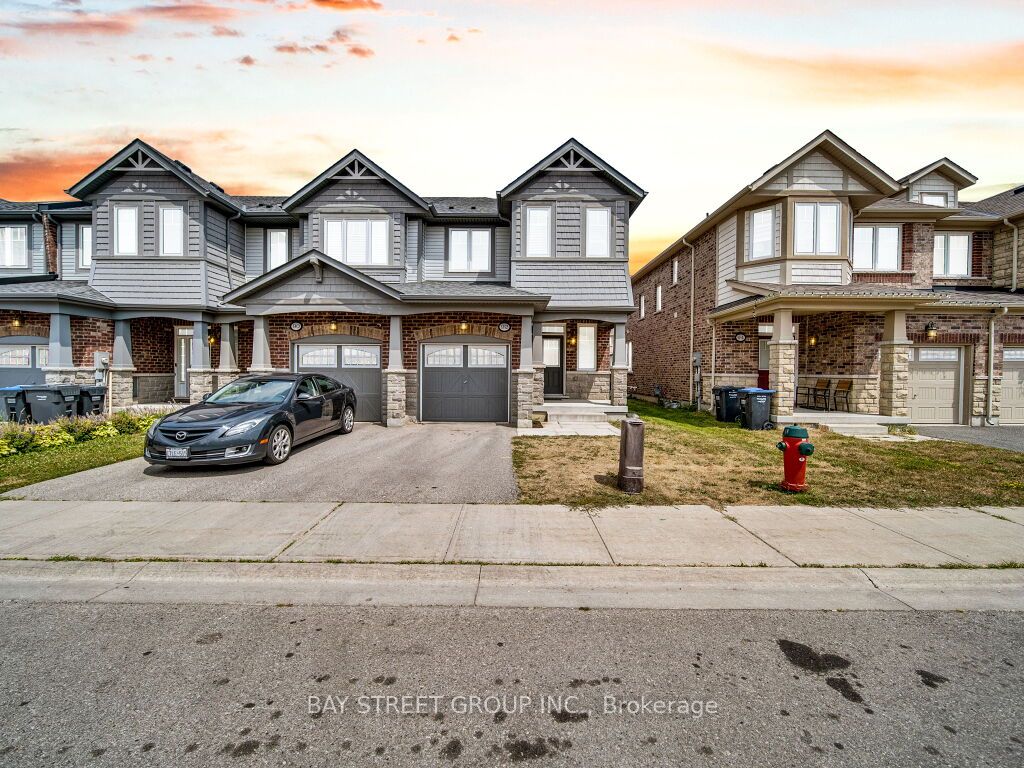 92 Abigail Crescent Property Photo 1