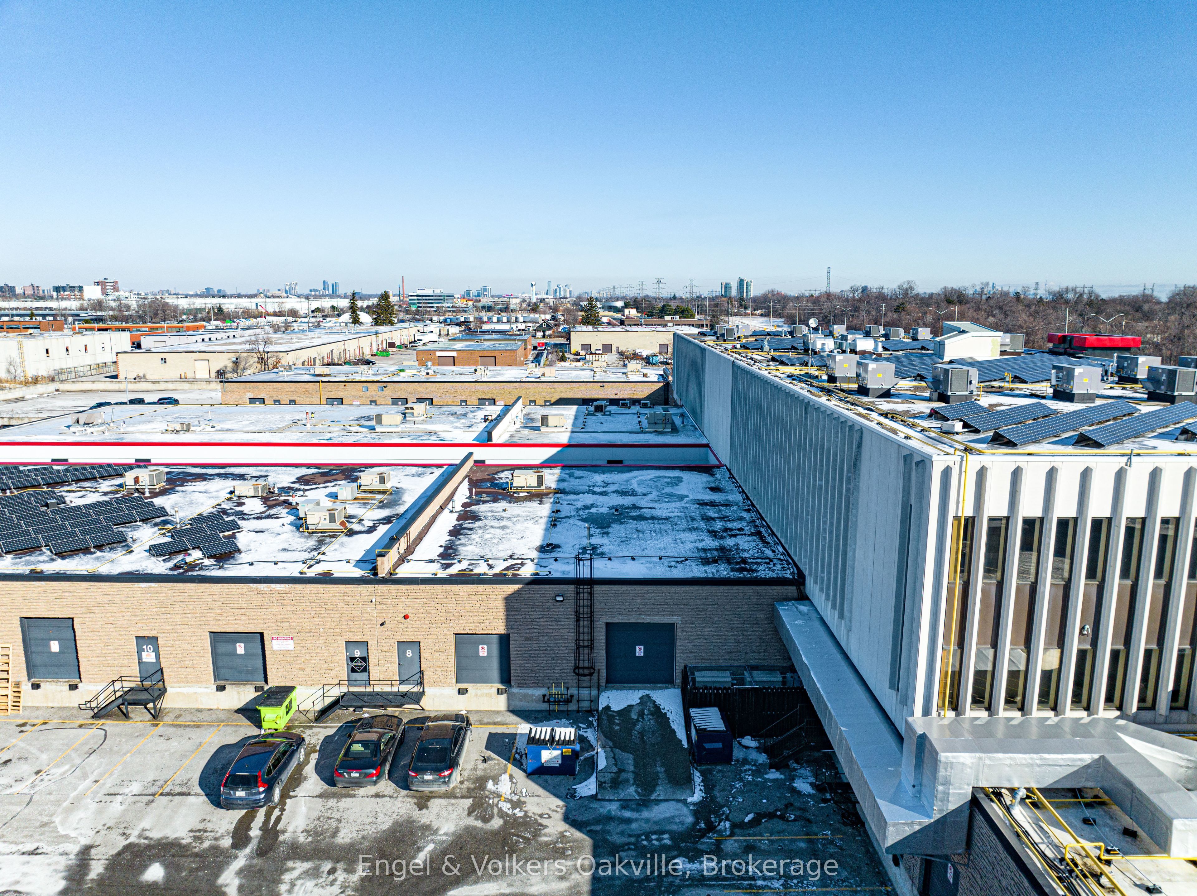 755 Queensway N/A E 8 Property Photo 1