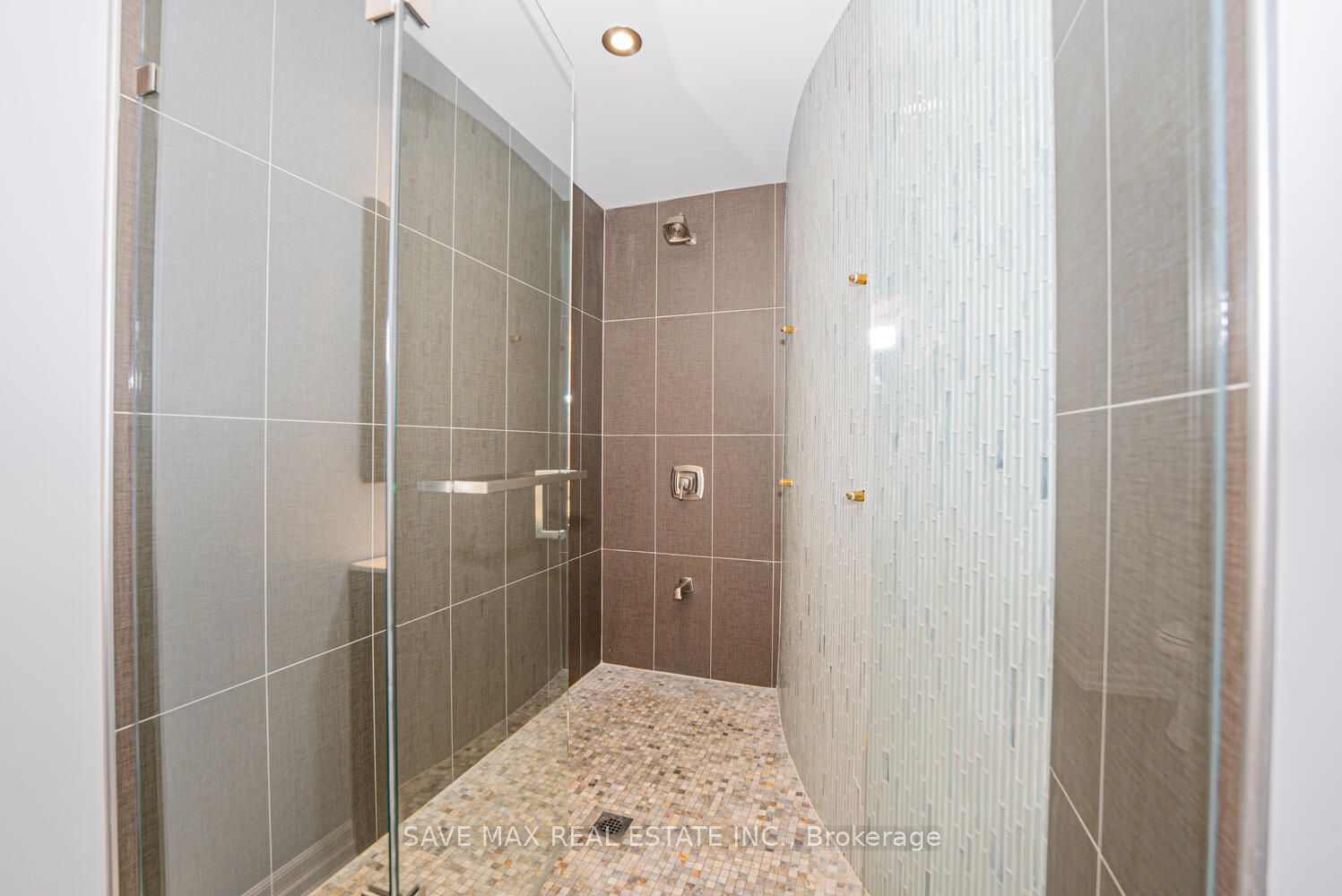 23 Hillcrest Avenue Property Photo 33