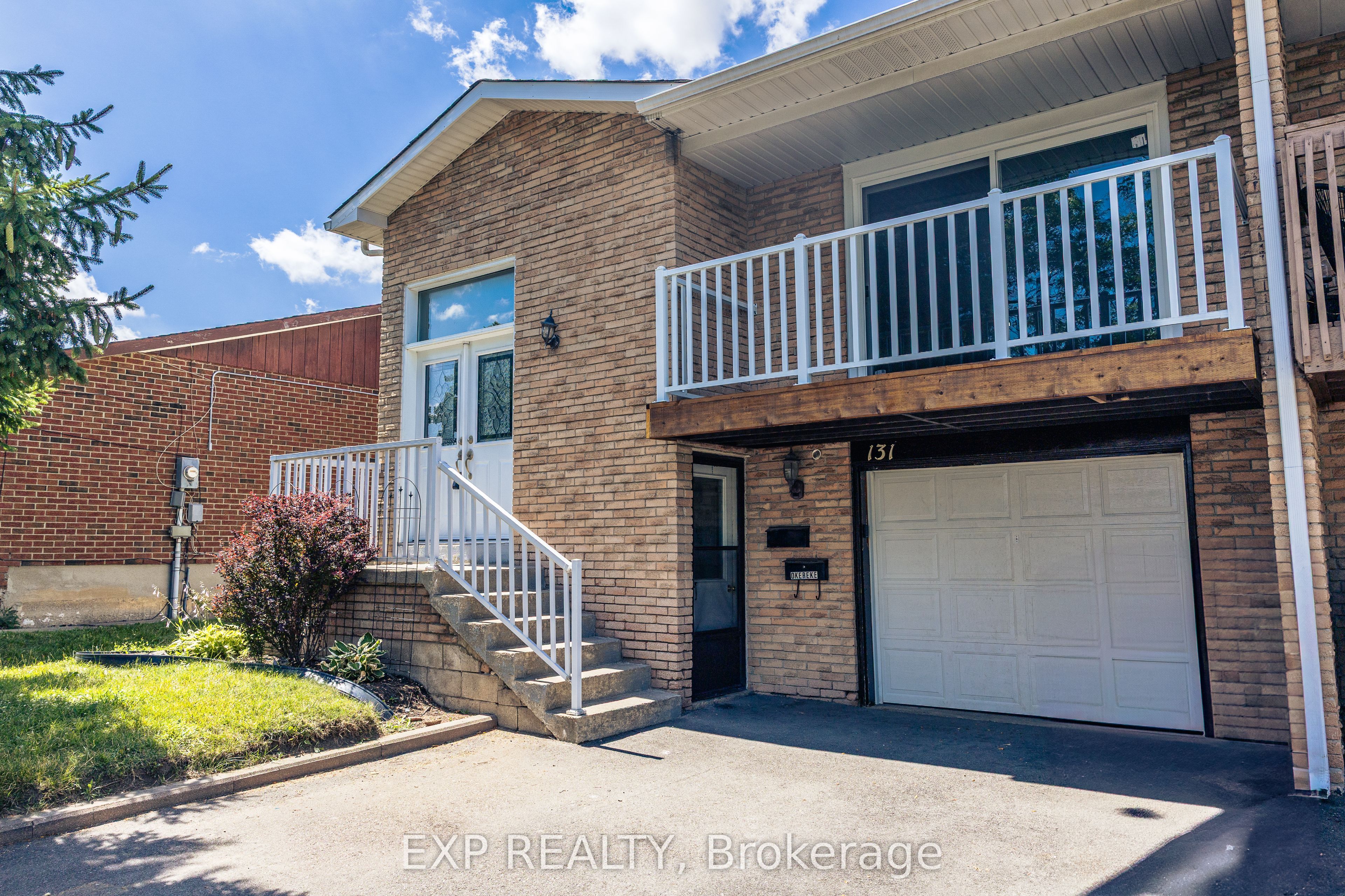 131 Manitou Cres Property Photo 1