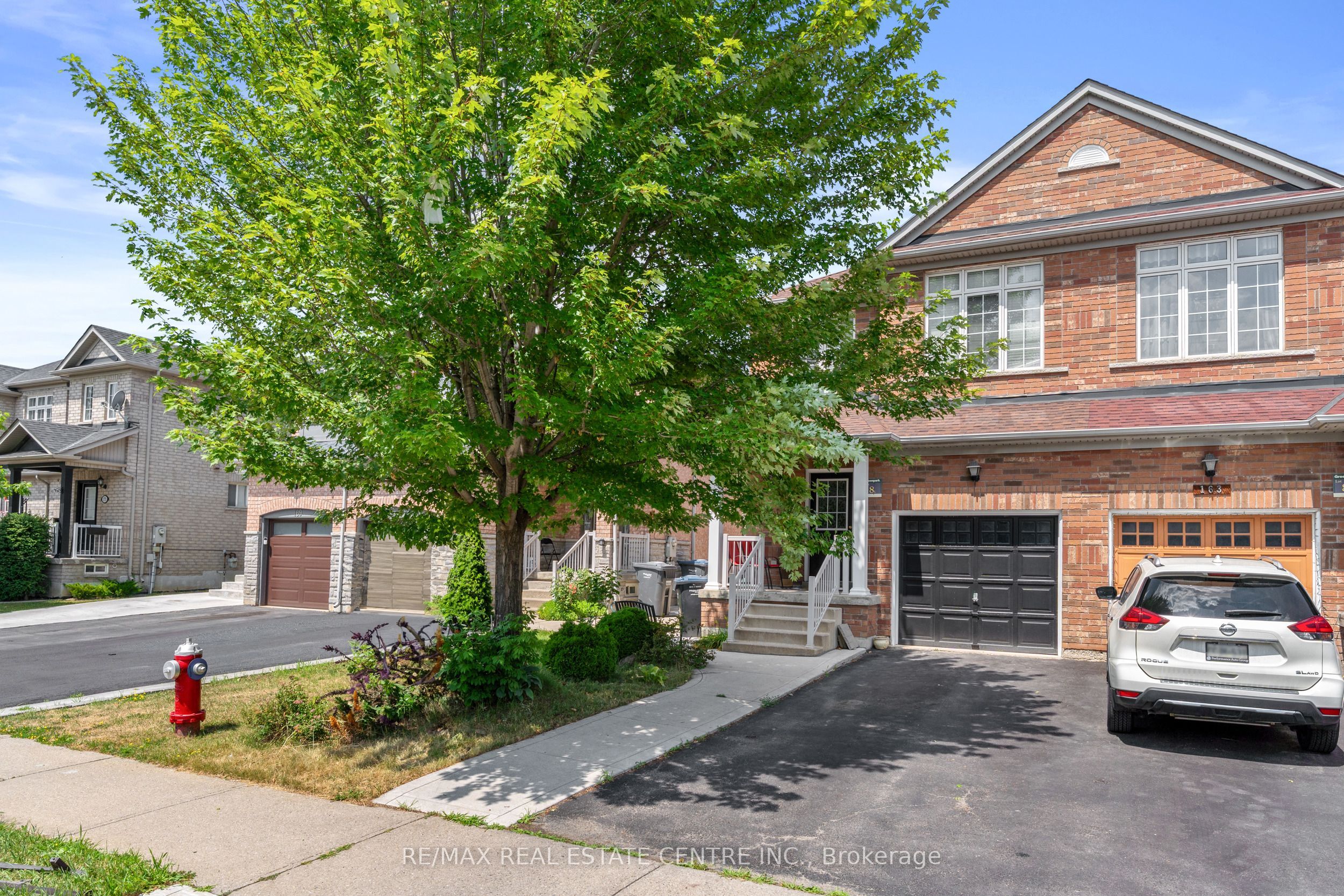 165 Zia Dodda Cres Property Photo 1