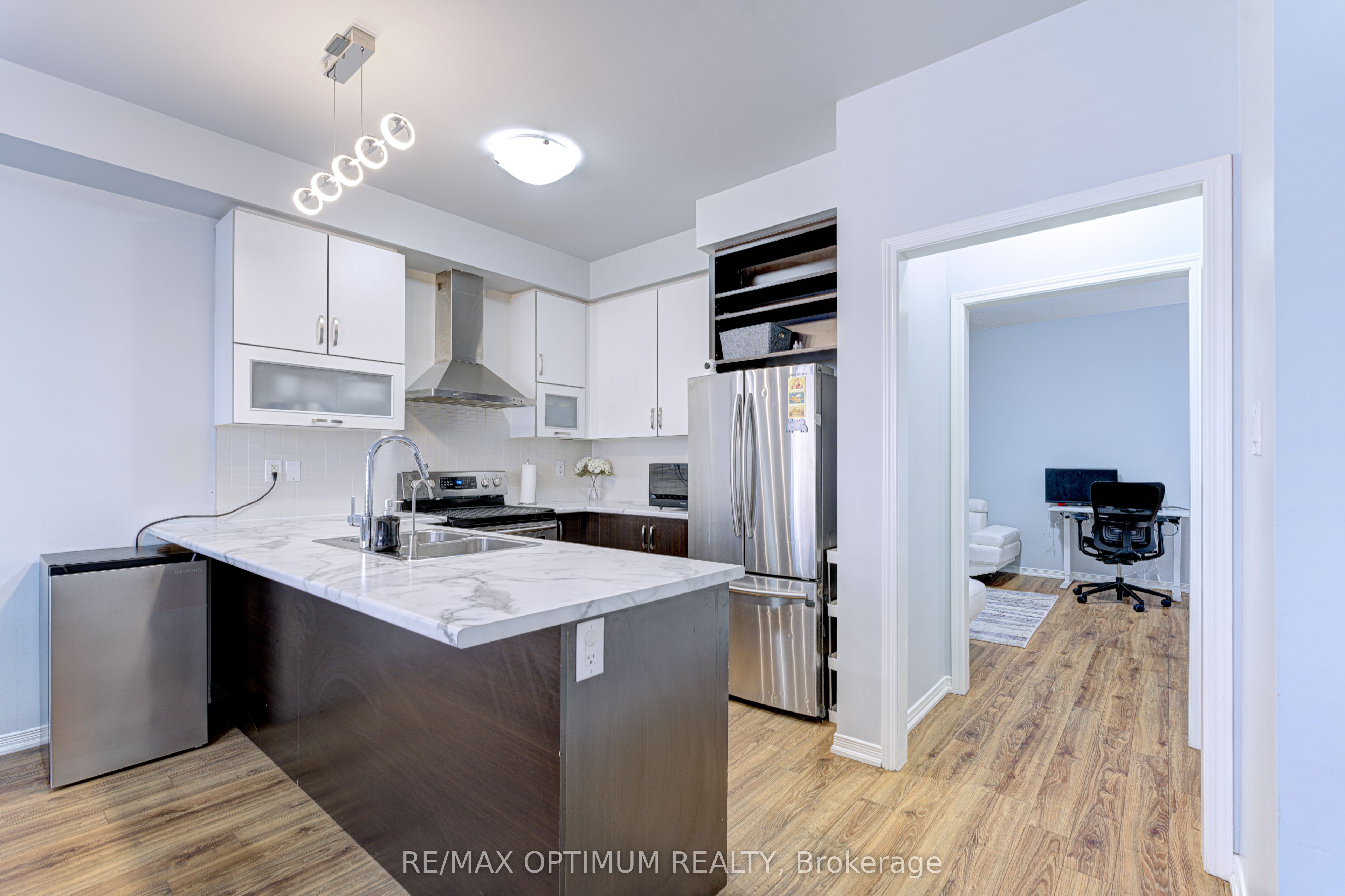 157 Baffin Crescent Property Photo 8