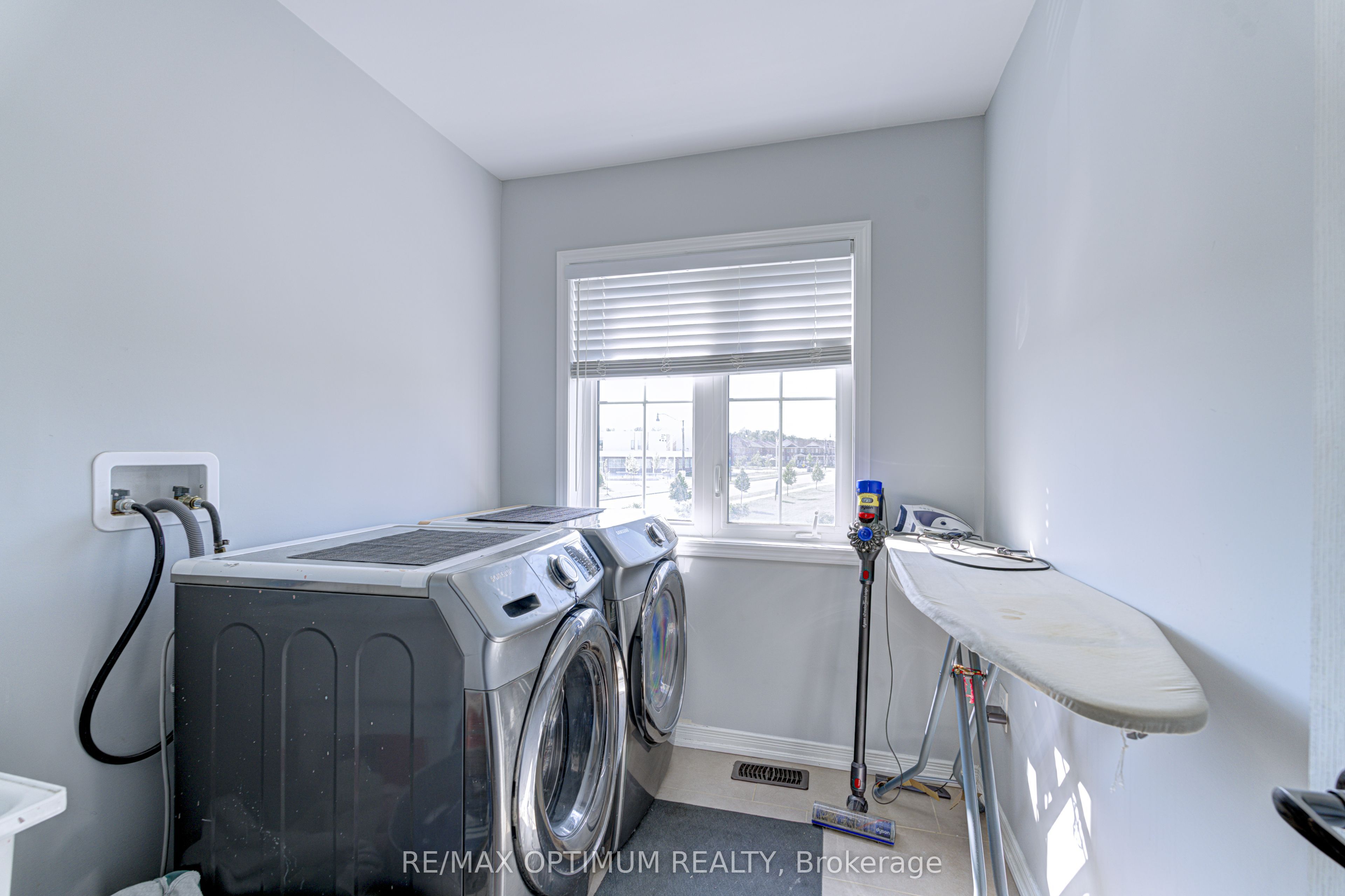 157 Baffin Crescent Property Photo 28