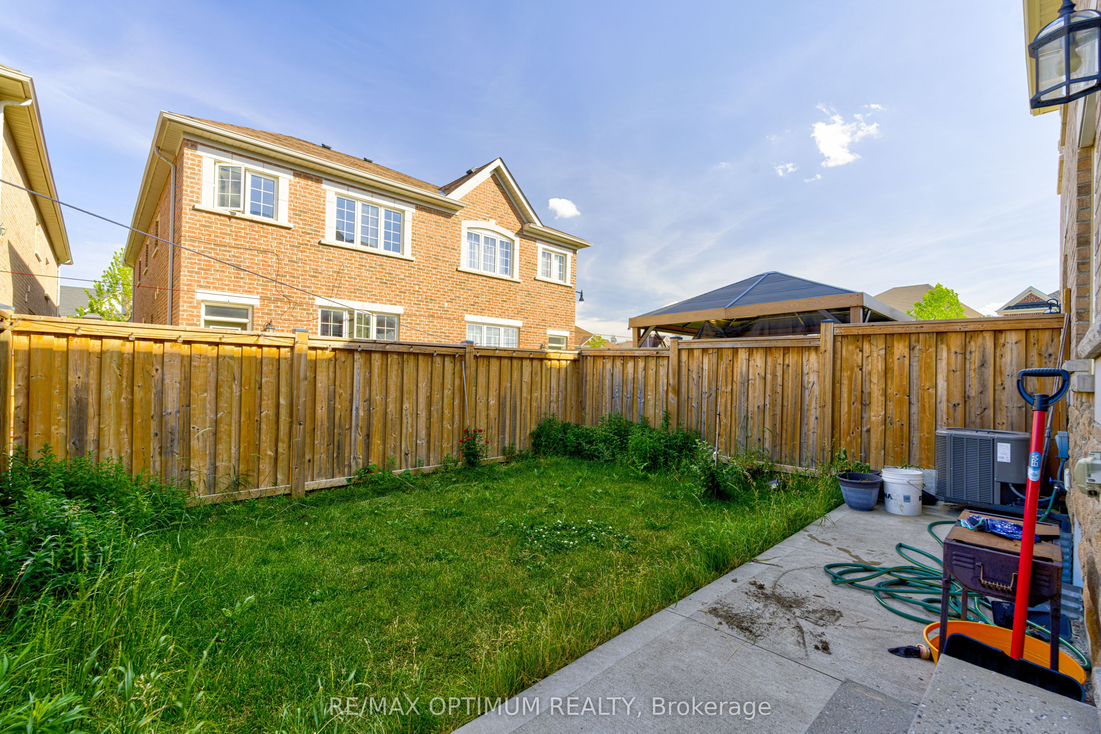 157 Baffin Crescent Property Photo 32