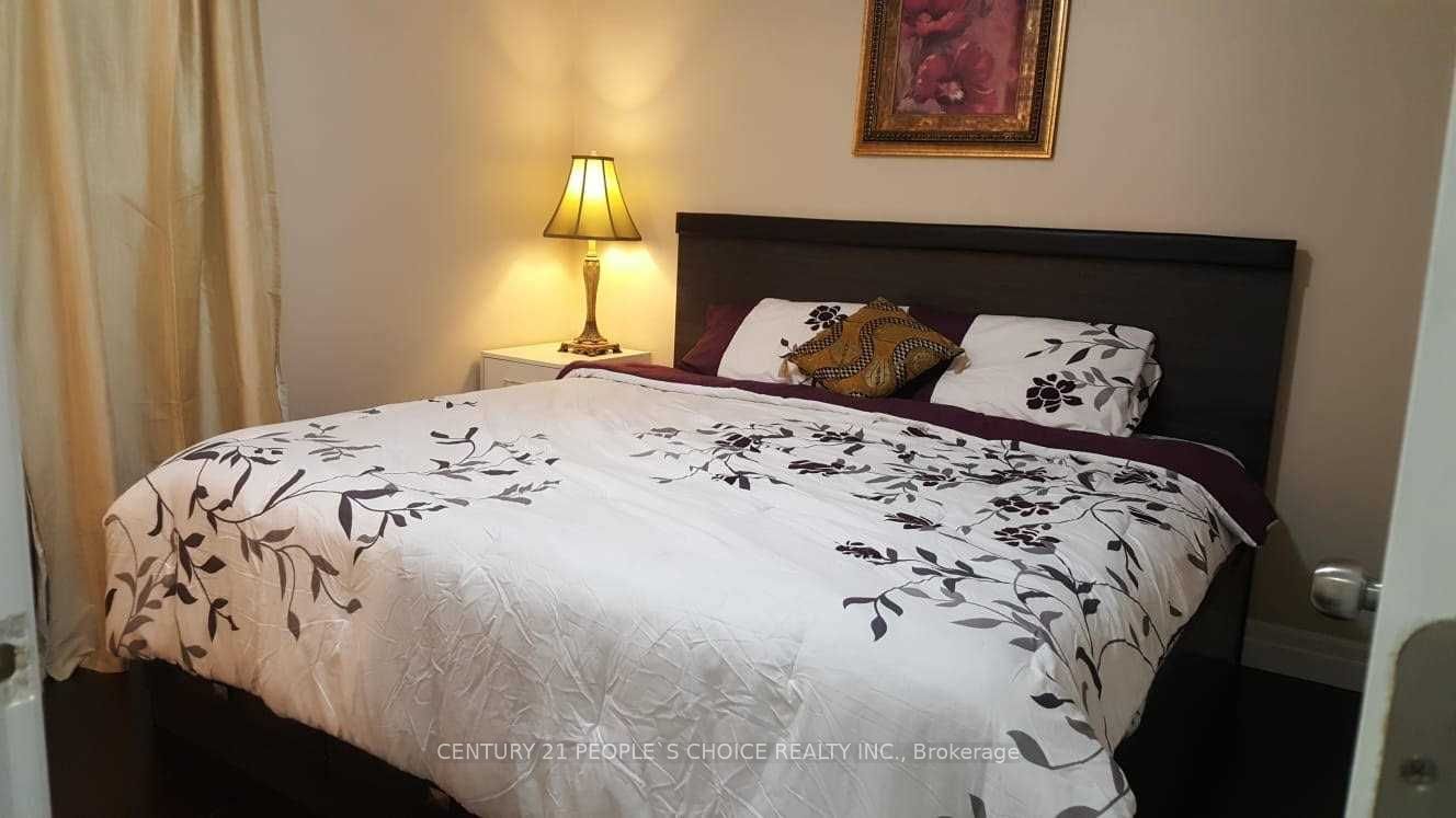 186 Maurice Dr Property Photo 1