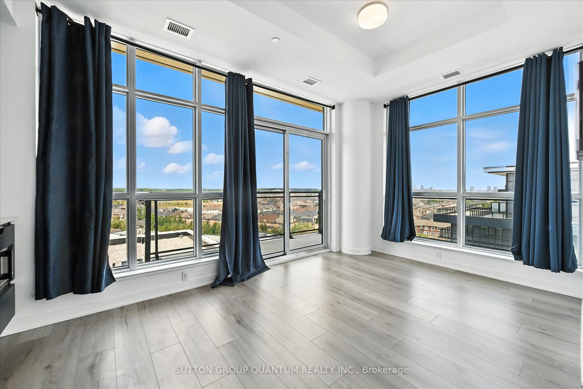 405 Dundas Street W Ph06 Property Photo 7