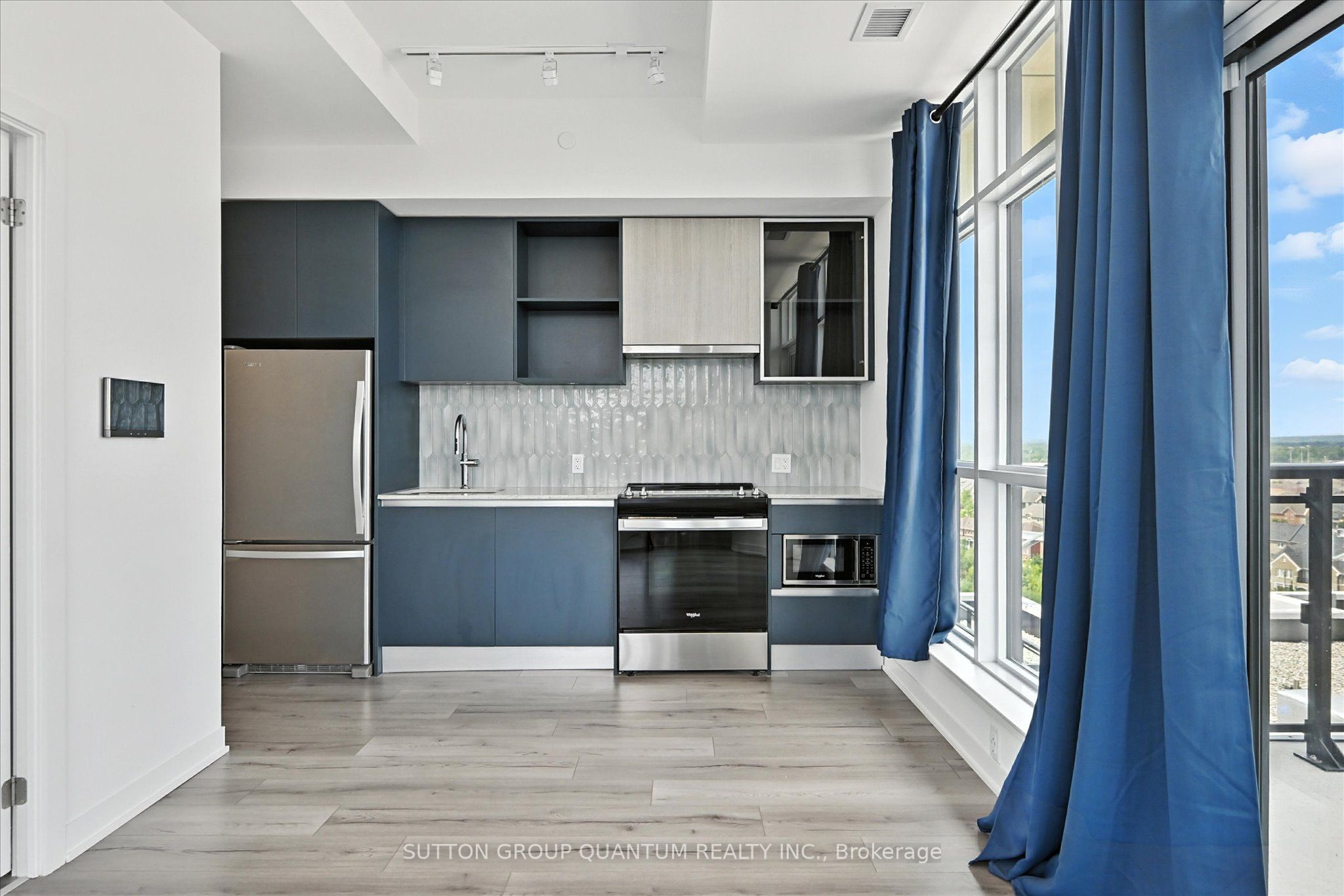 405 Dundas Street W Ph06 Property Photo 13