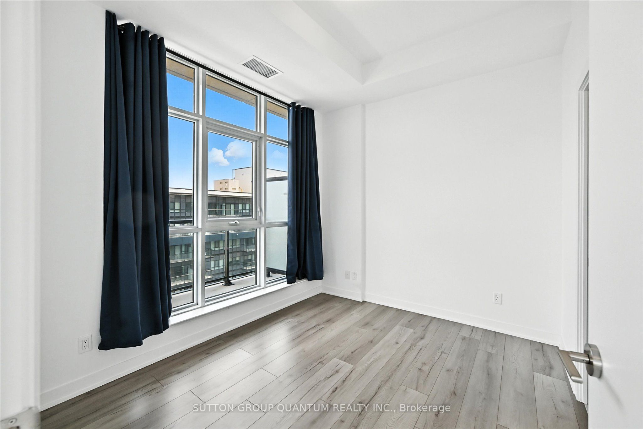 405 Dundas Street W Ph06 Property Photo 18