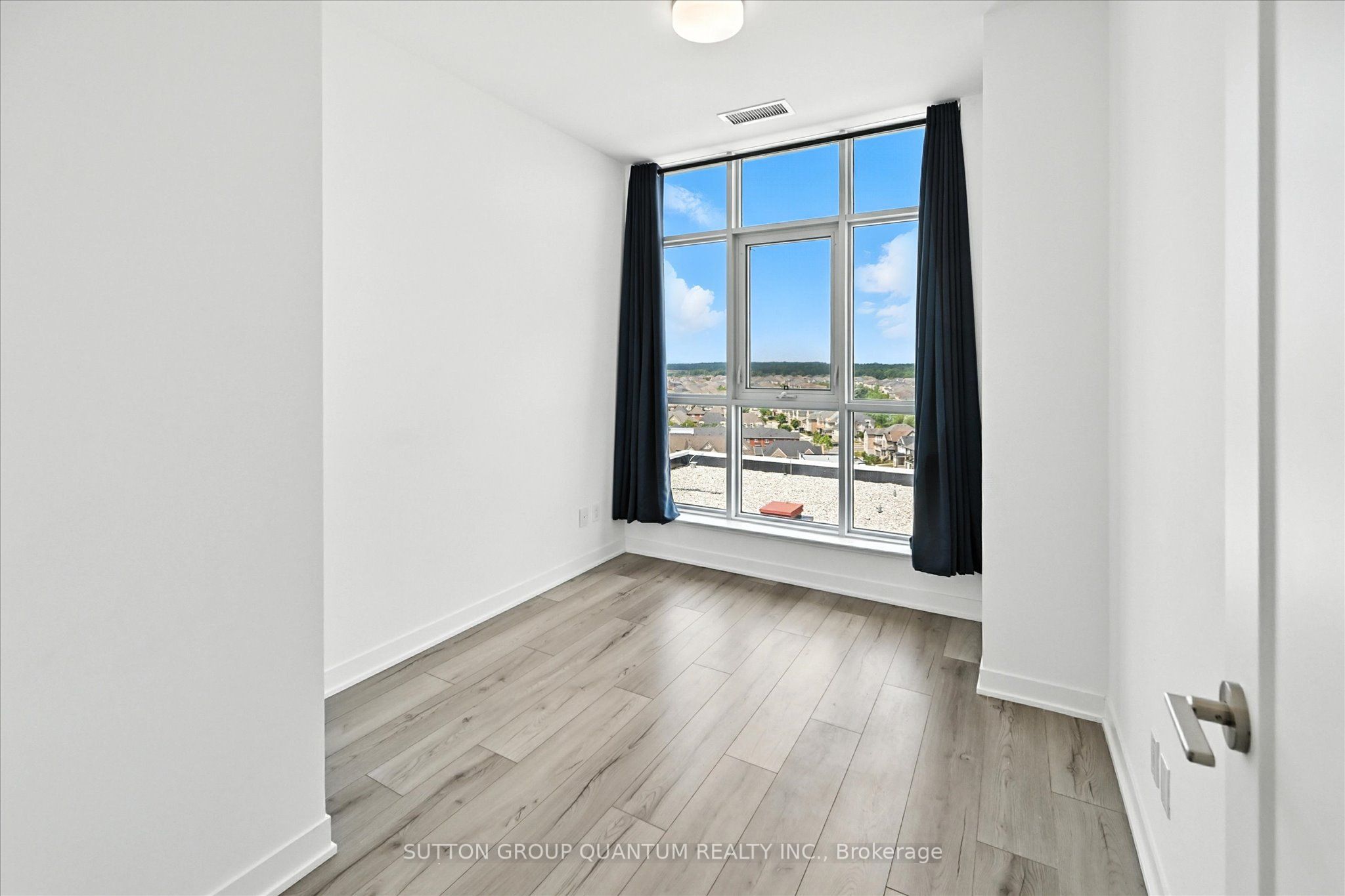 405 Dundas Street W Ph06 Property Photo 21