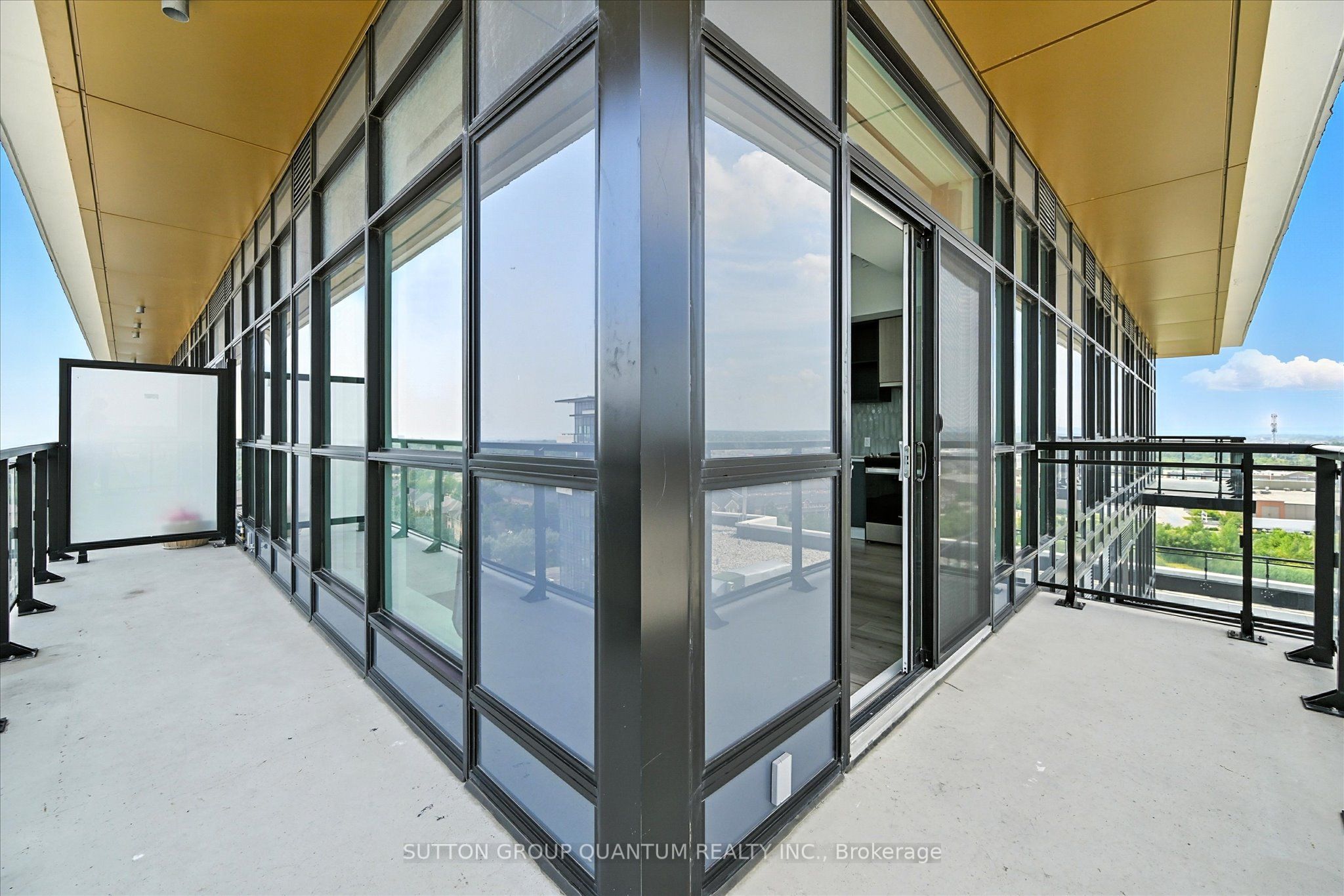 405 Dundas Street W Ph06 Property Photo 25