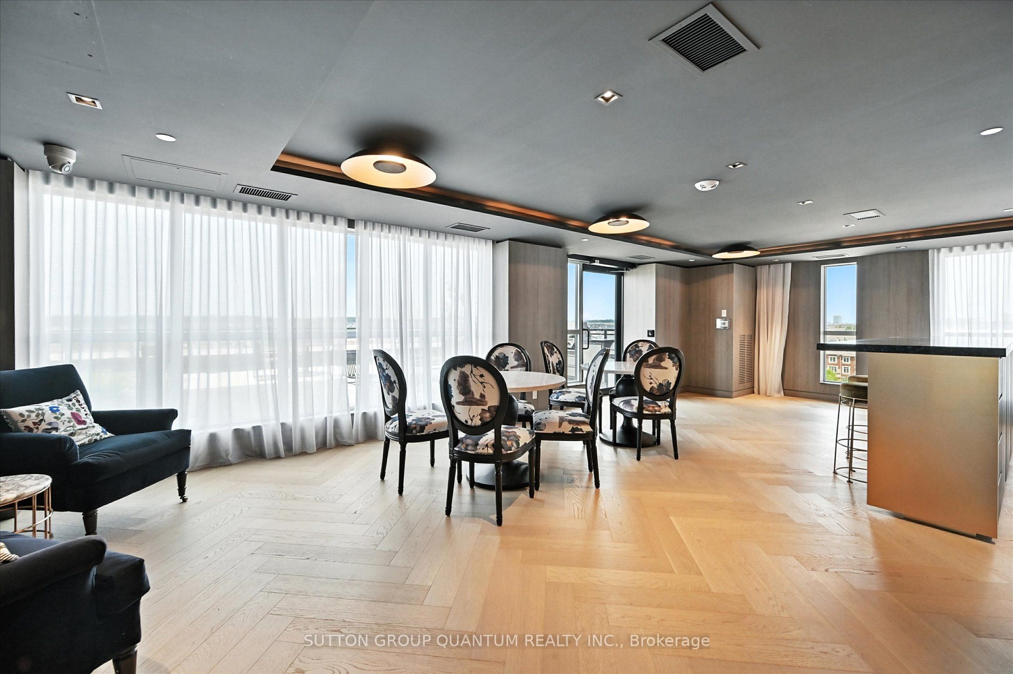 405 Dundas Street W Ph06 Property Photo 33