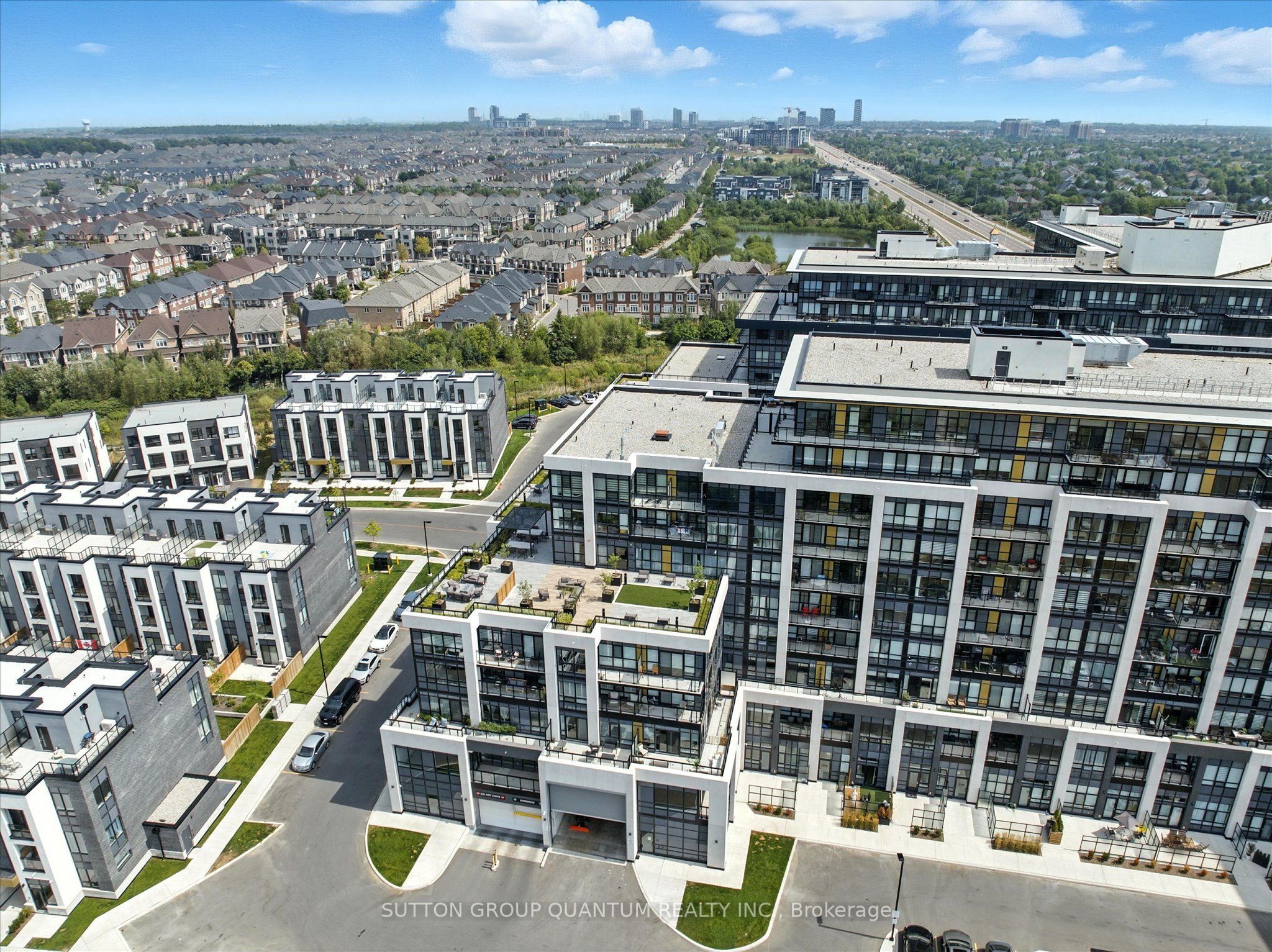 405 Dundas Street W Ph06 Property Photo 44