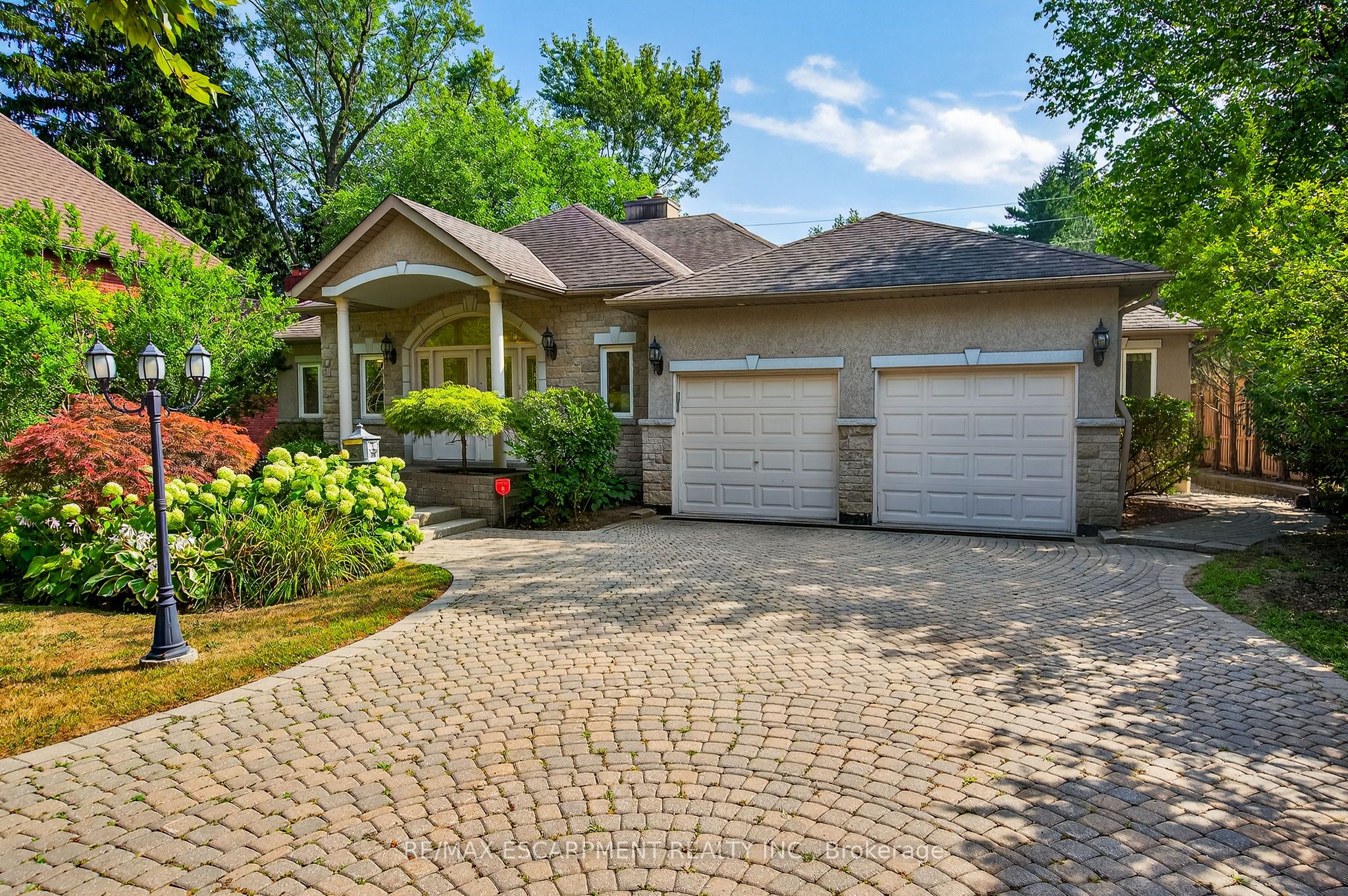 1262 Mississauga Rd Property Photo 1