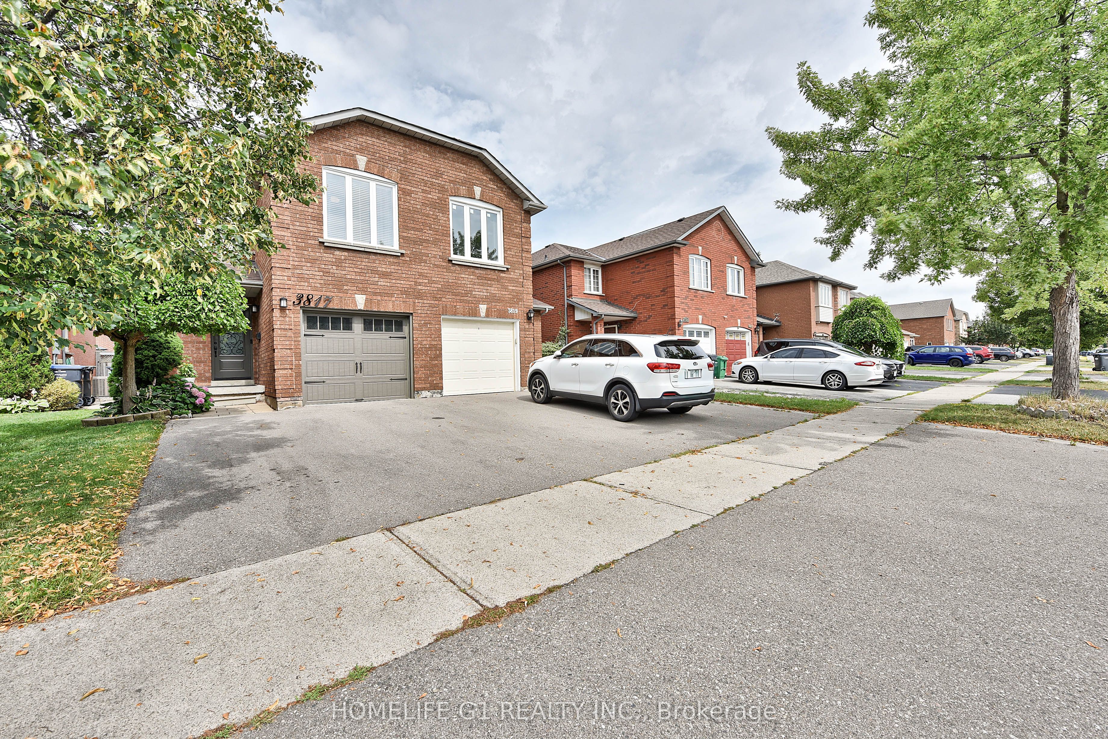 3817 Densbury Dr Property Photo 1