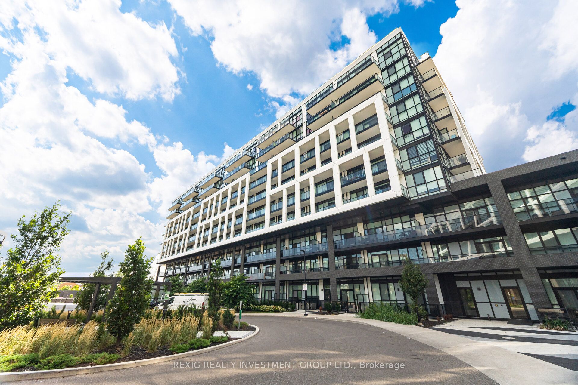 50 George Butchart Drive 723 Property Photo 3